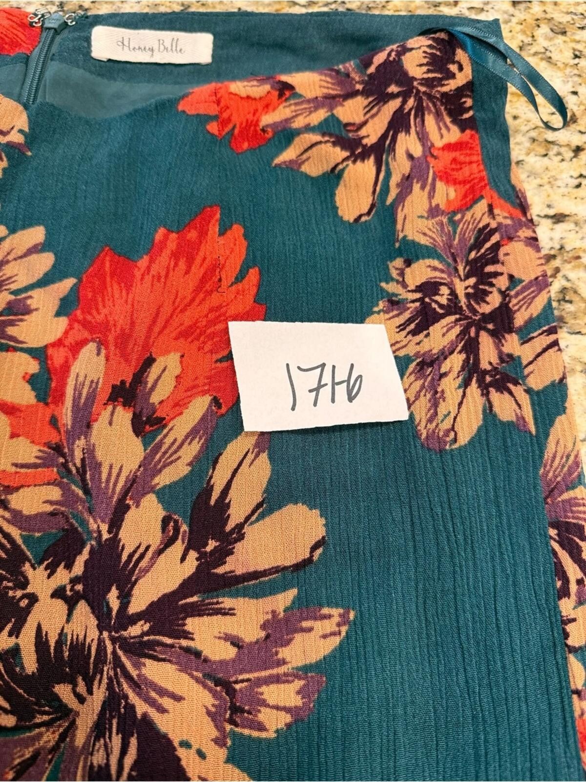 Other Honey Belle tropical crop pants green tan brown orange SZ LG Size 36" / US 14 / IT 50 - 11 Thumbnail