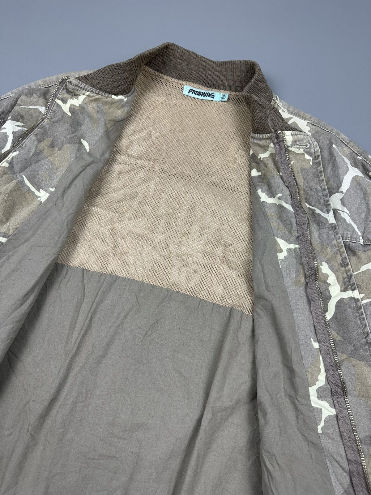 Freshjive Sick Vintage Freshjive Camoflage Bomber Jacket Size US XL / EU 56 / 4 - 12 Thumbnail