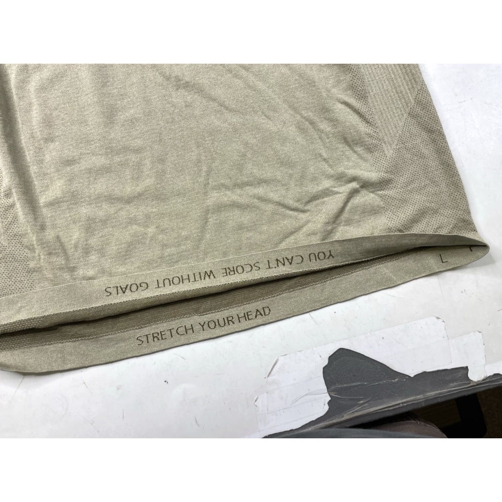 Lululemon Lululemon Metal Vent Tech Shirt City Beige L Size US L / EU 52-54 / 3 - 3 Thumbnail