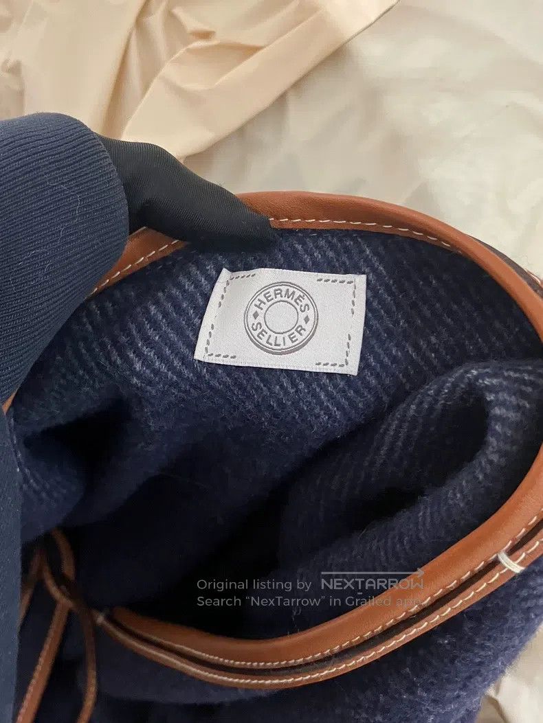 Hermes Hermes size 135×165 cm Dark Blue Wool Cloak Shawl Size M / US 6-8 / IT 42-44 - 6 Thumbnail