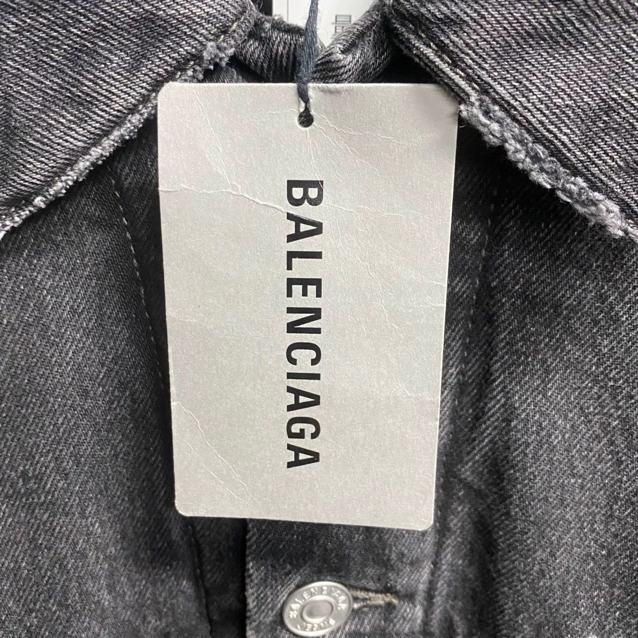Balenciaga Balenciaga 23 Back Logo Puffer Jacket Size US L / EU 52-54 / 3 - 8 Thumbnail