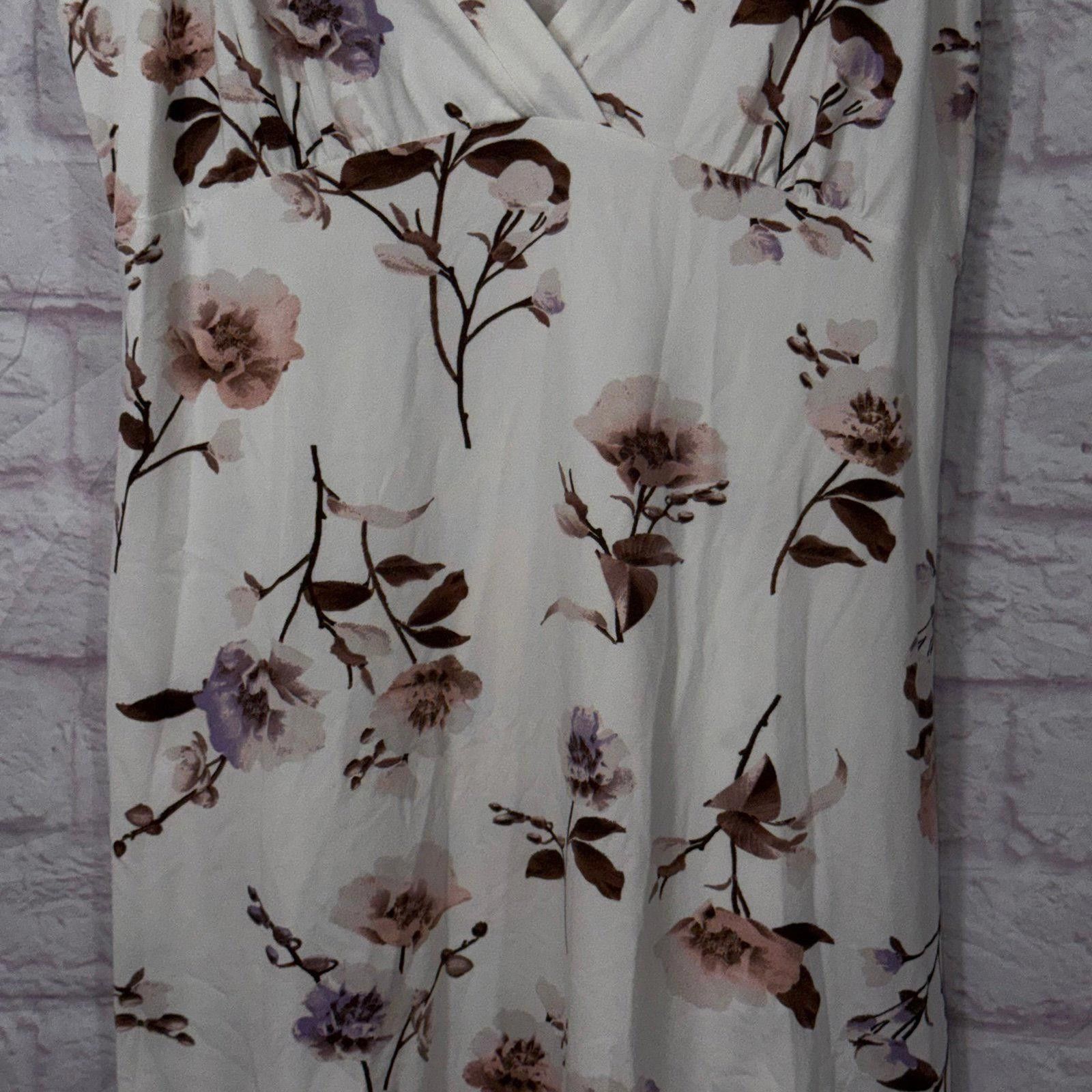 Nicole Miller Nicole Miller Large Floral Print Nightgown Size ONE SIZE - 2 Thumbnail