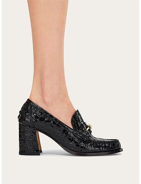 Salvatore Ferragamo o1s1rm0526 F-Buckle Heeled Loafers in Black Size US 8 / IT 38 - 2 Thumbnail