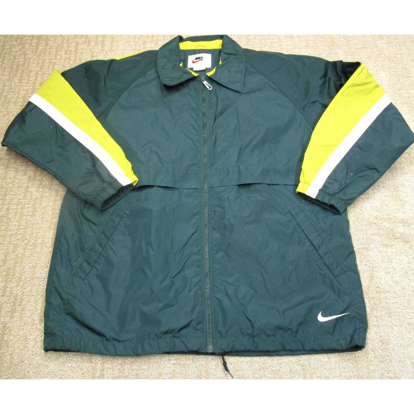 Nike Vintage Nike Jacket Men L Green Windbreaker 90s Logo Pockets Full Zip All Seasons Casual Sports Coat Size US L / EU 52-54 / 3 - 2 Thumbnail