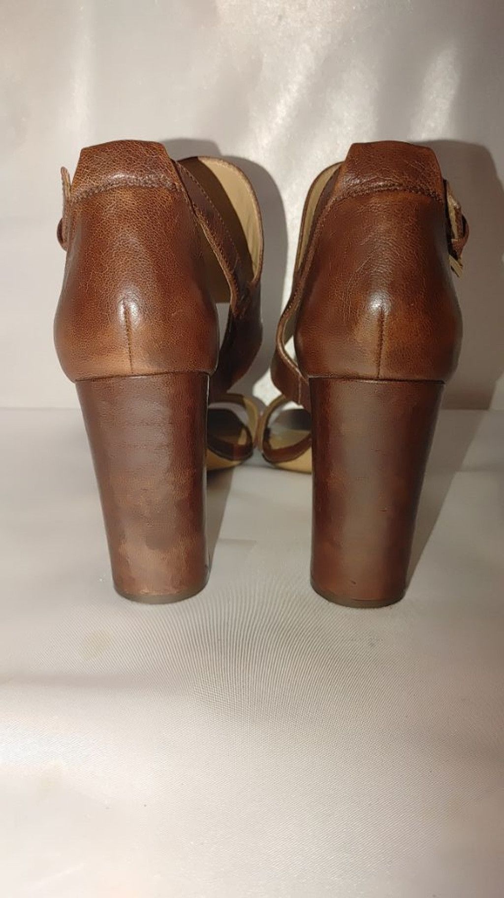 Banana Republic Banana Republic Blyss Leather Block Heel Sandals Size 9M Size US 9 / IT 39 - 7 Thumbnail