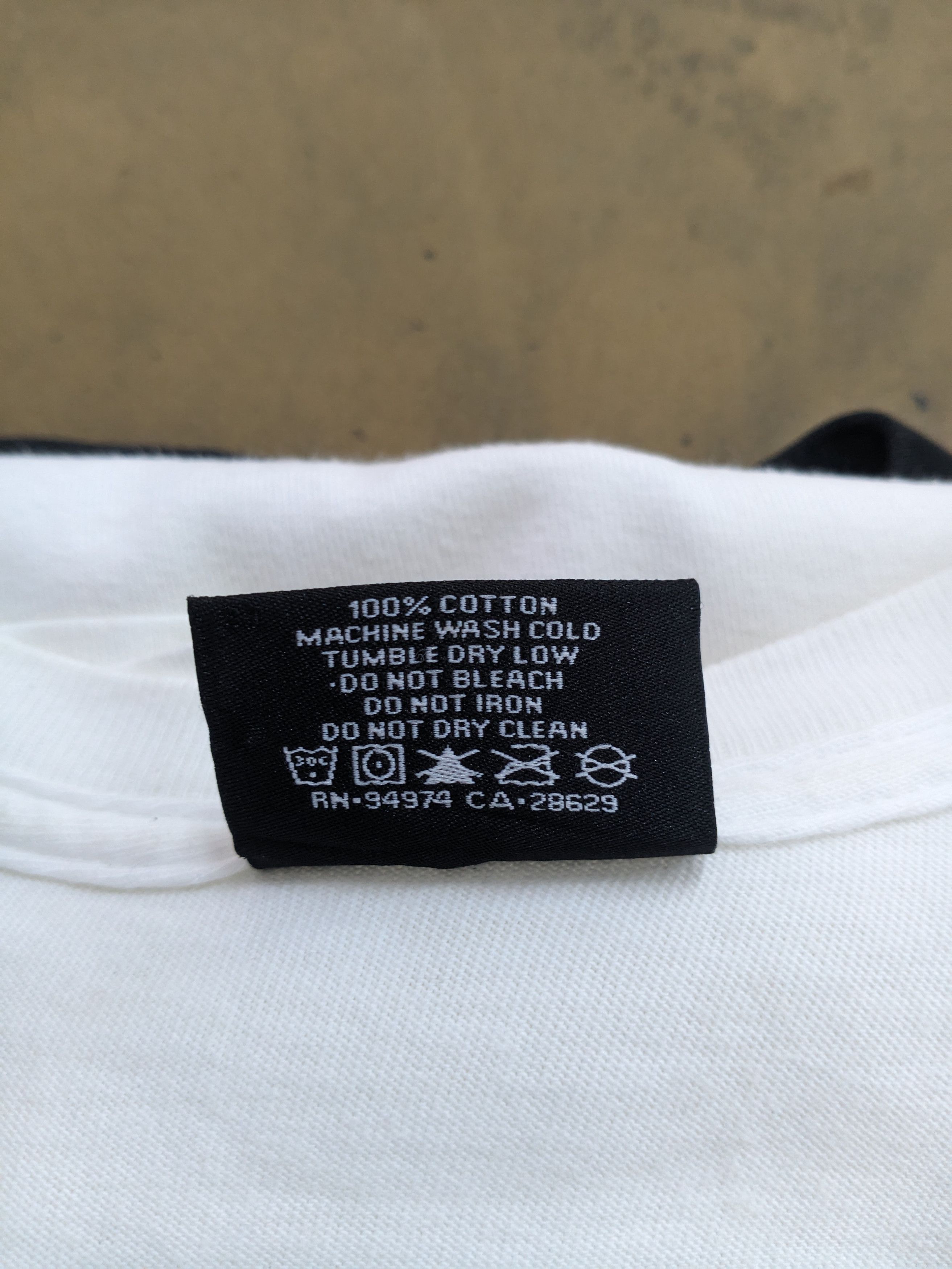 Stussy Vintage Stussy Small Signature T-Shirt White T0022 Size US M / EU 48-50 / 2 - 6 Thumbnail