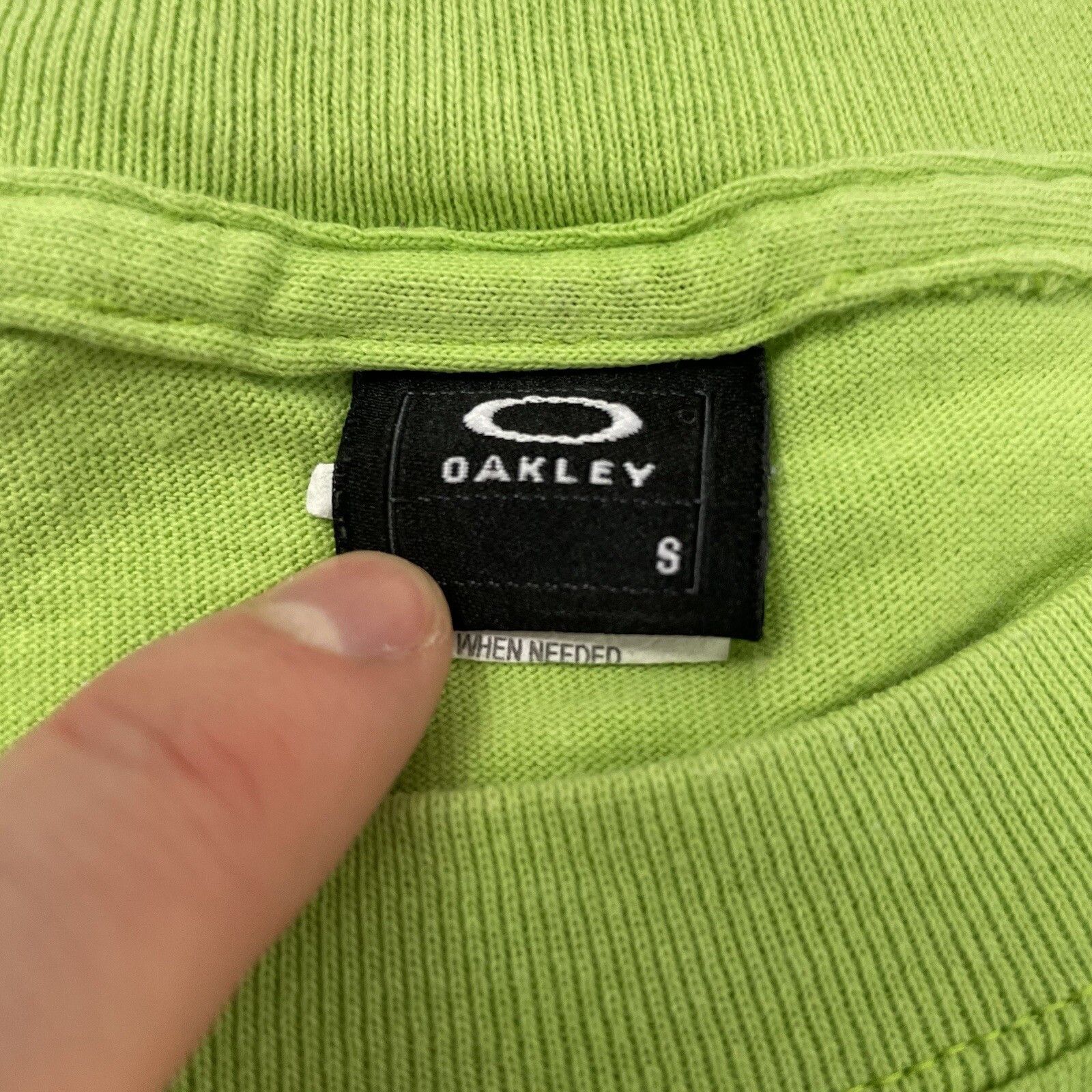 Oakley Vintage Oakley T-Shirt Y2K 90s Surfing Green Spell Out S Size US S / EU 44-46 / 1 - 3 Thumbnail