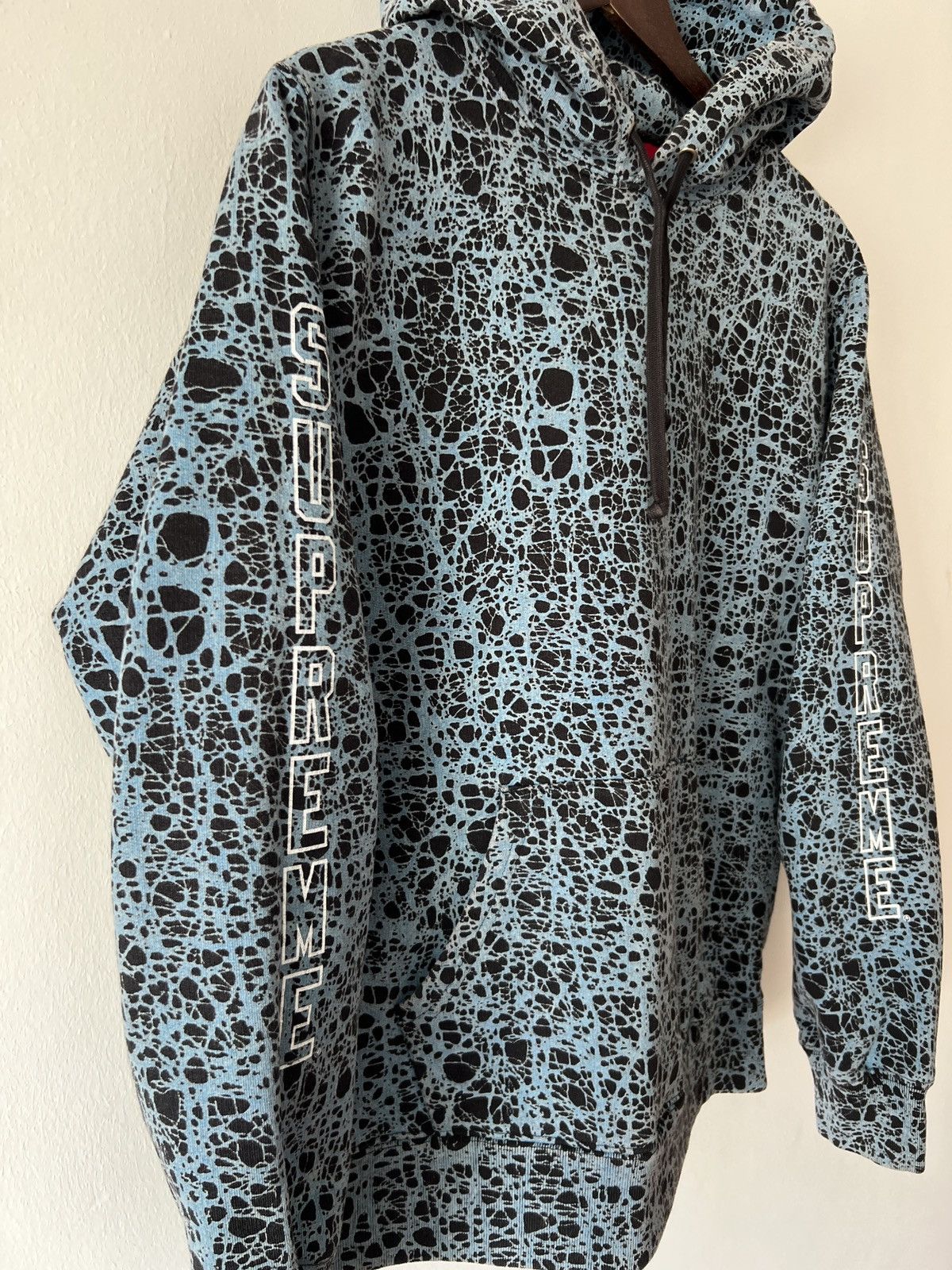 Supreme 🔥🔥 Supreme Marble Blue Hoodie Size US M / EU 48-50 / 2 - 3 Thumbnail