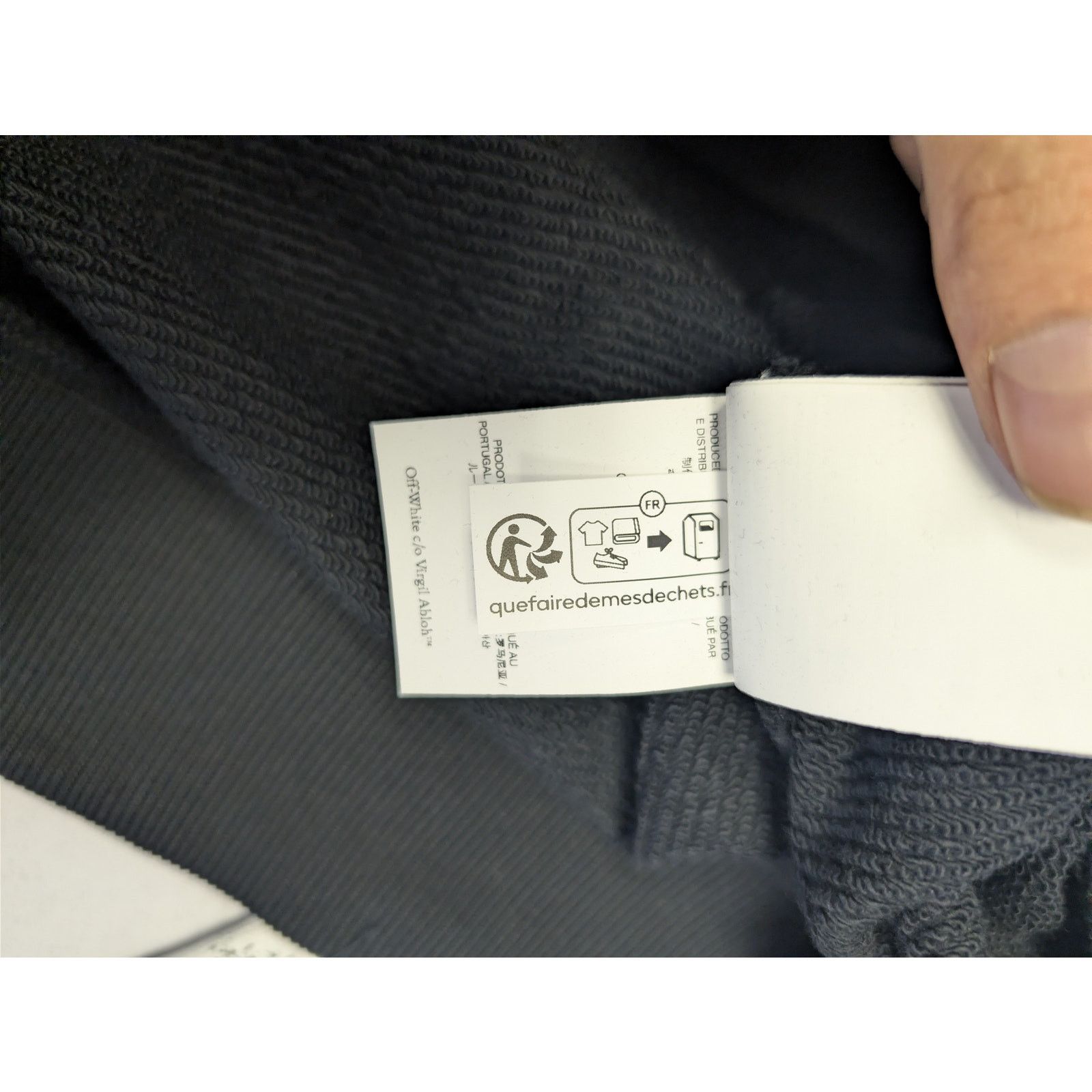 Off-White o1rshd1 Spray Can Arrow Skate Crewneck Sweater in Black Size US S / EU 44-46 / 1 - 18 Thumbnail