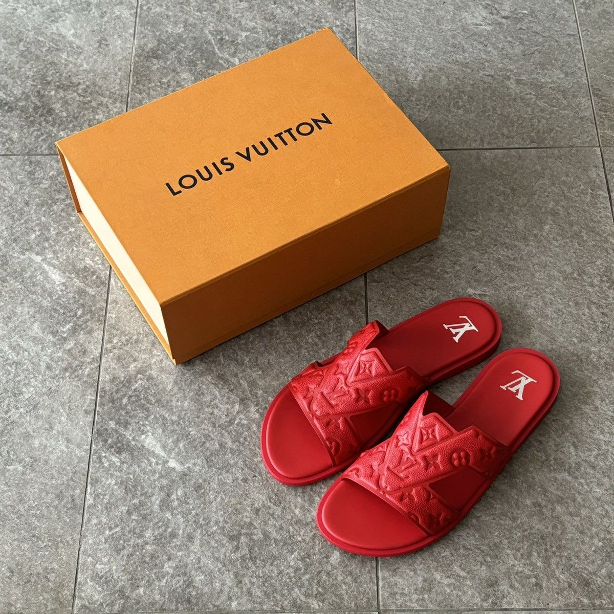 Louis Vuitton LOUIS VUITTON OASIS MULES MONOGRAM SLIDE SANDAL Size US 12 / EU 45 - 1 Thumbnail