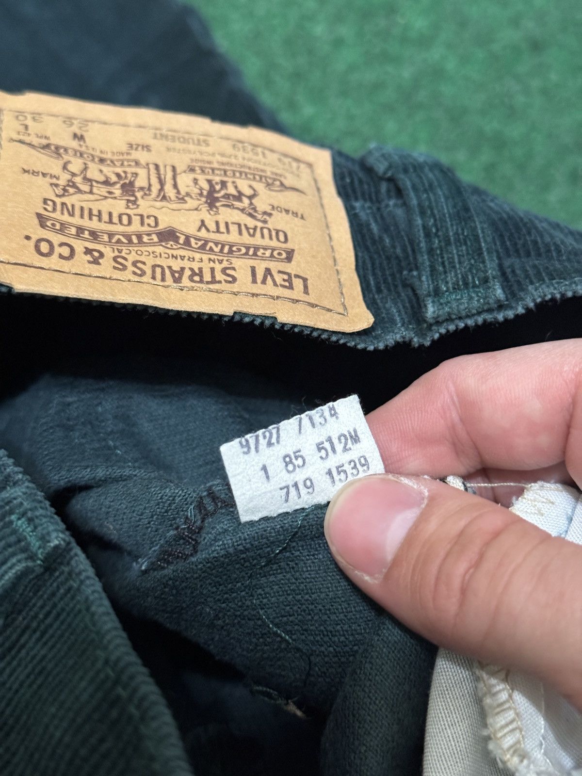 Levi's Vintage Clothing Vintage 70s Levi’s Student Retro Green Corduroy 25x30 Pants Size US 26 / EU 42 - 4 Thumbnail