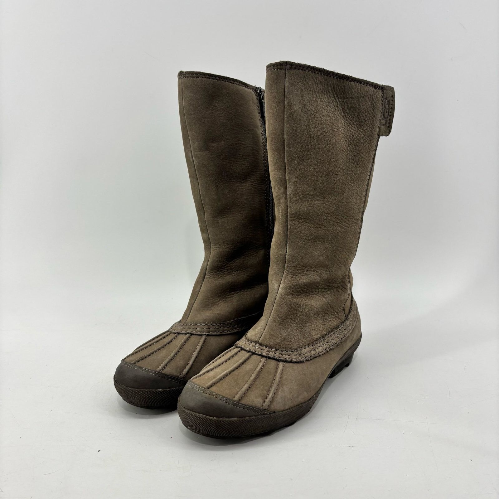 Ugg Ugg Boots Womens Size 6 W Belfair Duck Boots 5736 Taupe Size US 6 / IT 36 - 11 Thumbnail
