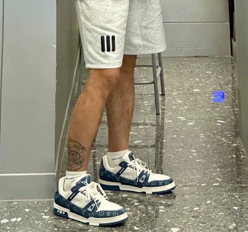 Louis Vuitton Louis Vuitton Blue and white color block logo jacquard lac Size US 10 / EU 43 - 9 Thumbnail