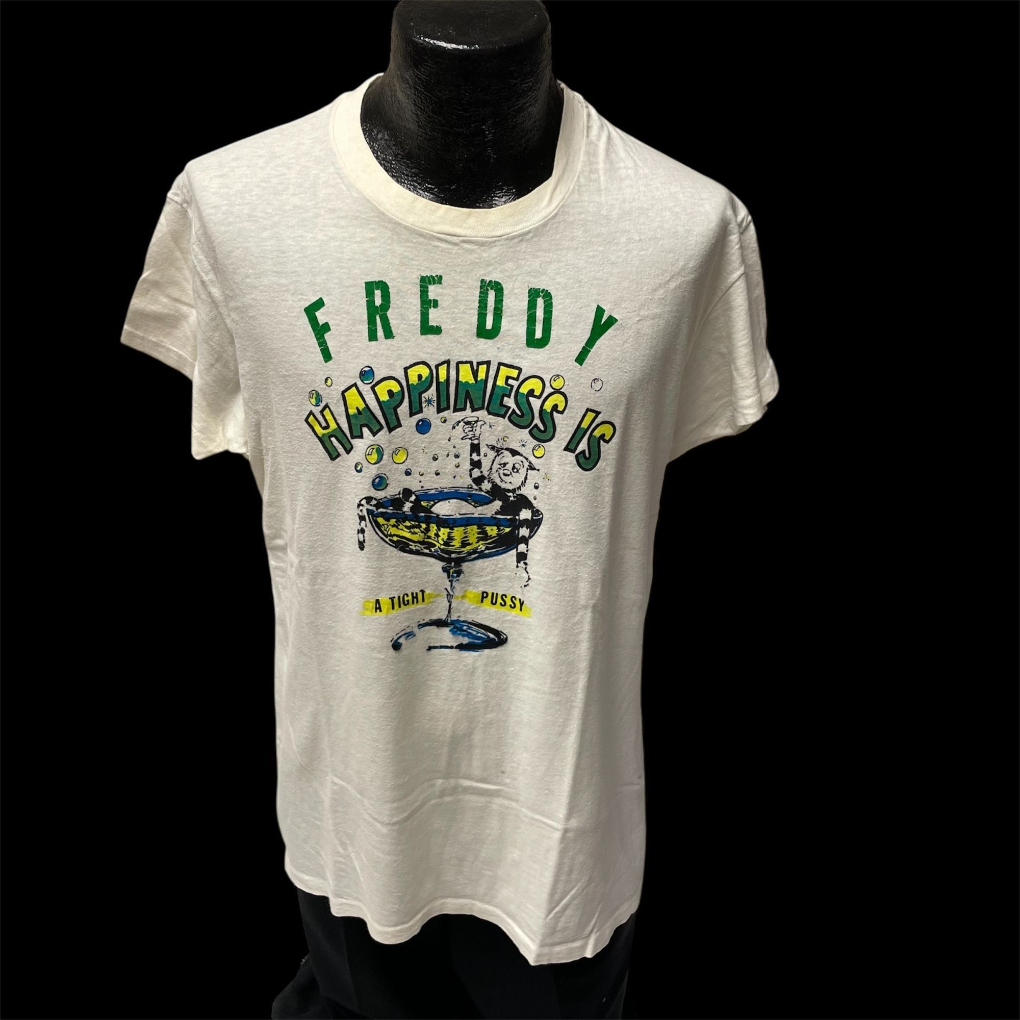 Hanes Vtg Hanes FREDDY Bar HAPPINESS Is A TIGHT PUSSY Cat T Shirt Size US XL / EU 56 / 4 - 1 Thumbnail