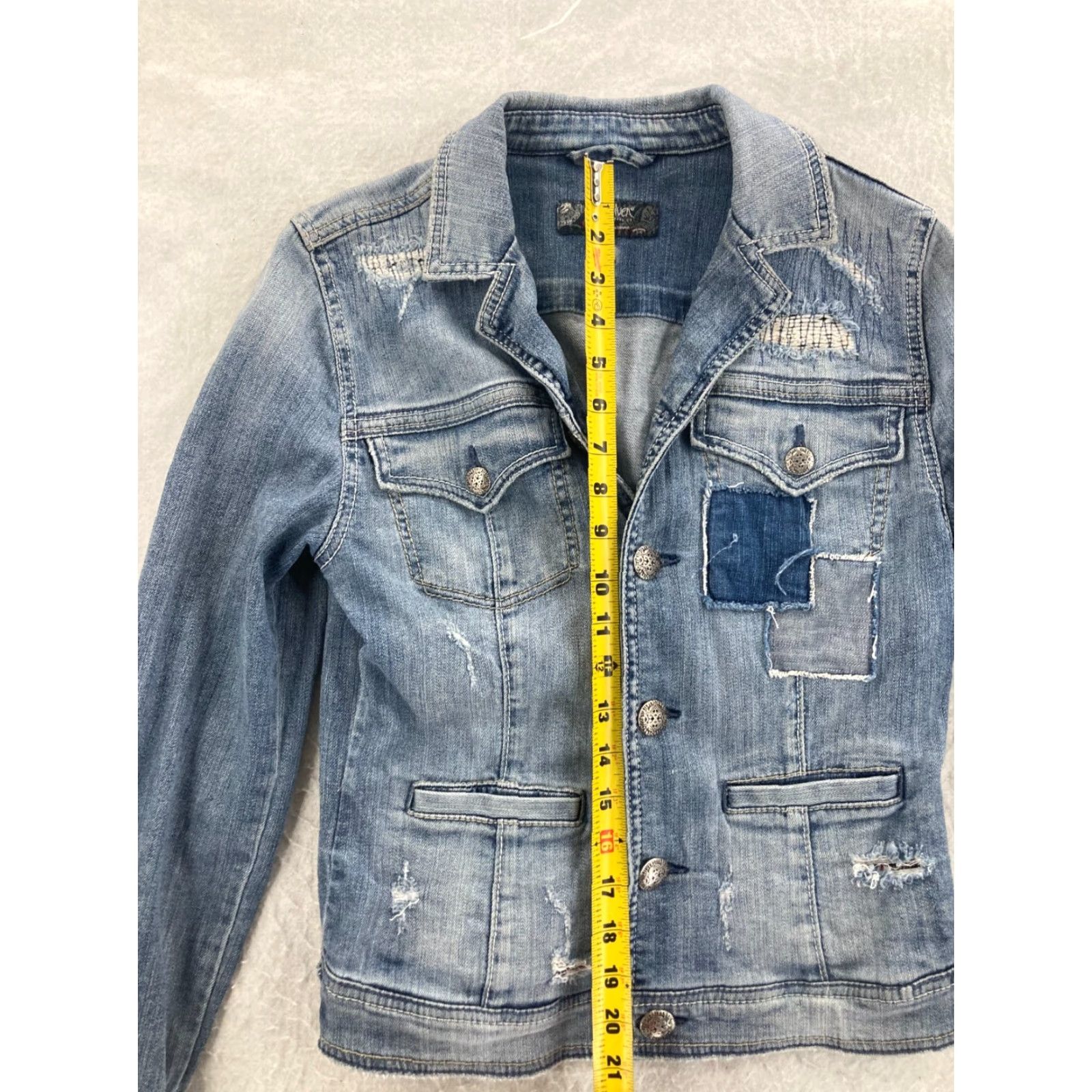 Denime VINTAGE Silver Jeans Denim Jacket Womens Small Blue Stretch Patchwork Trucker Size 28" / US 6 / IT 42 - 3 Thumbnail