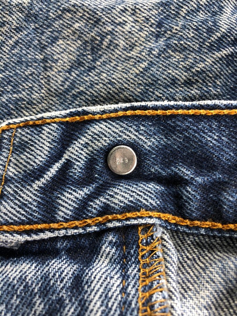 Levi's Vintage Levis 505 Denim Jeans-JM665 Size US 37 - 8 Thumbnail