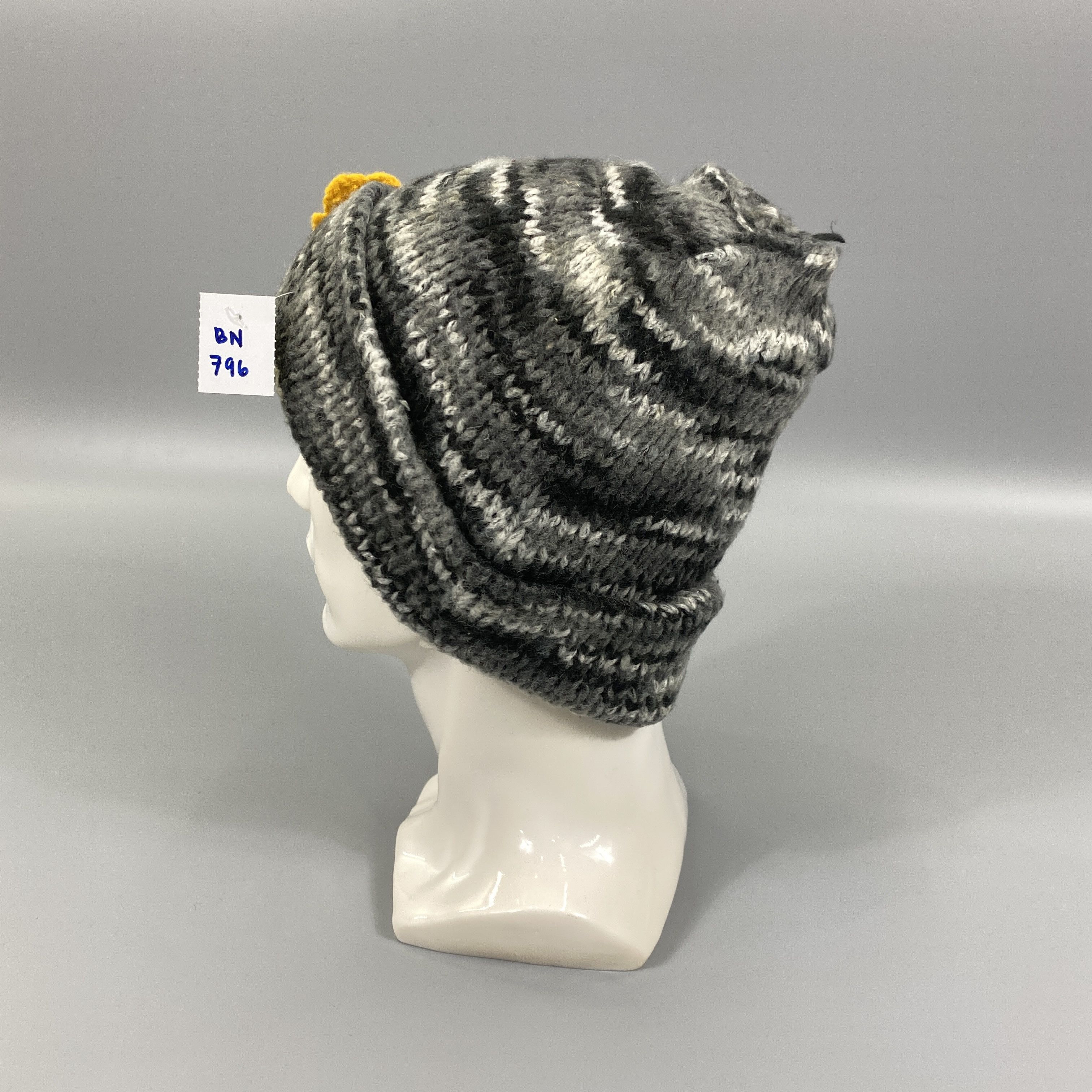 Japanese Brand Flower Knitted Beanie -BN796 Size ONE SIZE - 2 Thumbnail