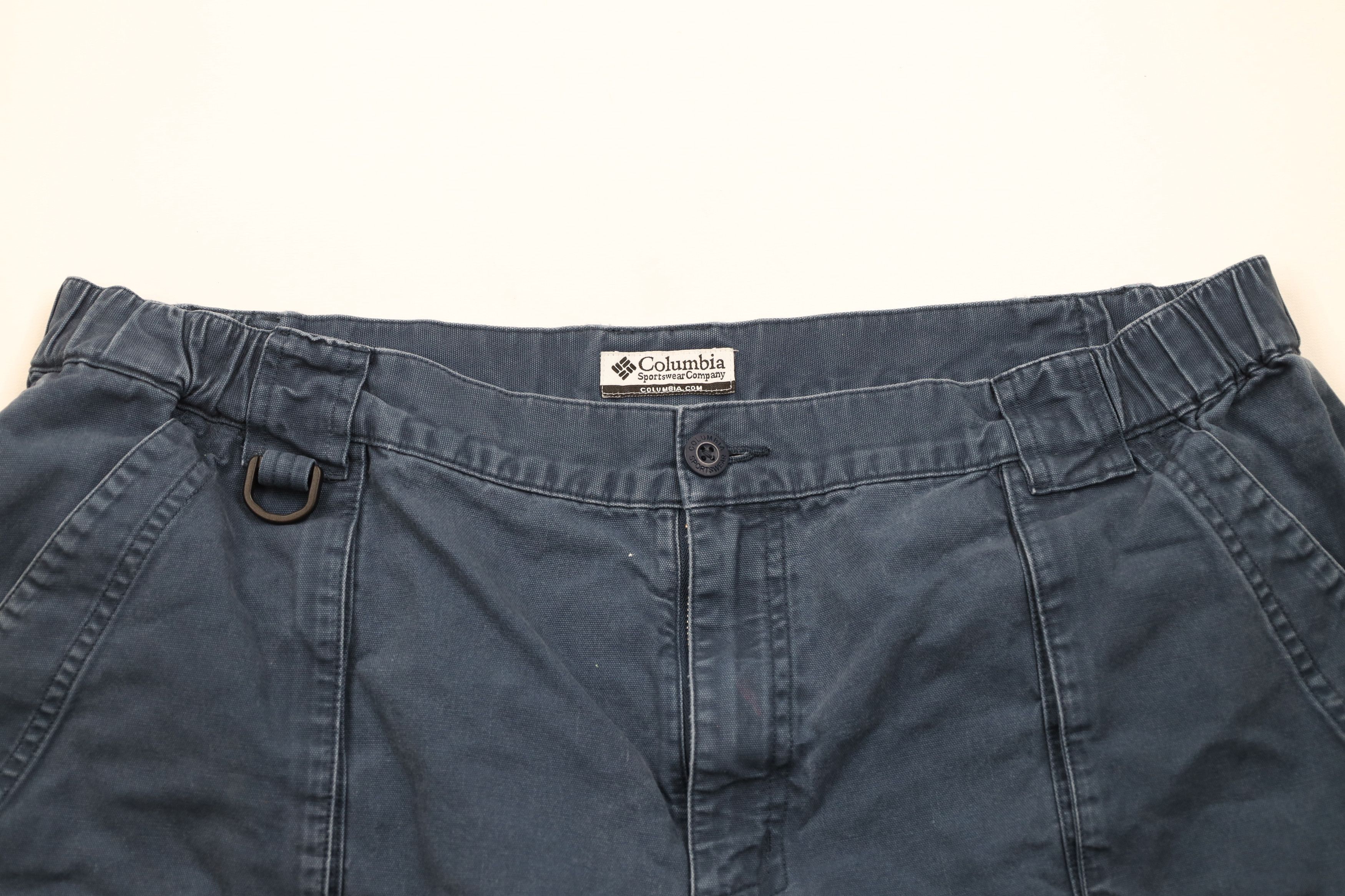 Columbia × Vintage Vintage Y2K Columbia Above Knee Canvas Cargo Shorts Cotton Size US 36 / EU 52 - 2 Thumbnail