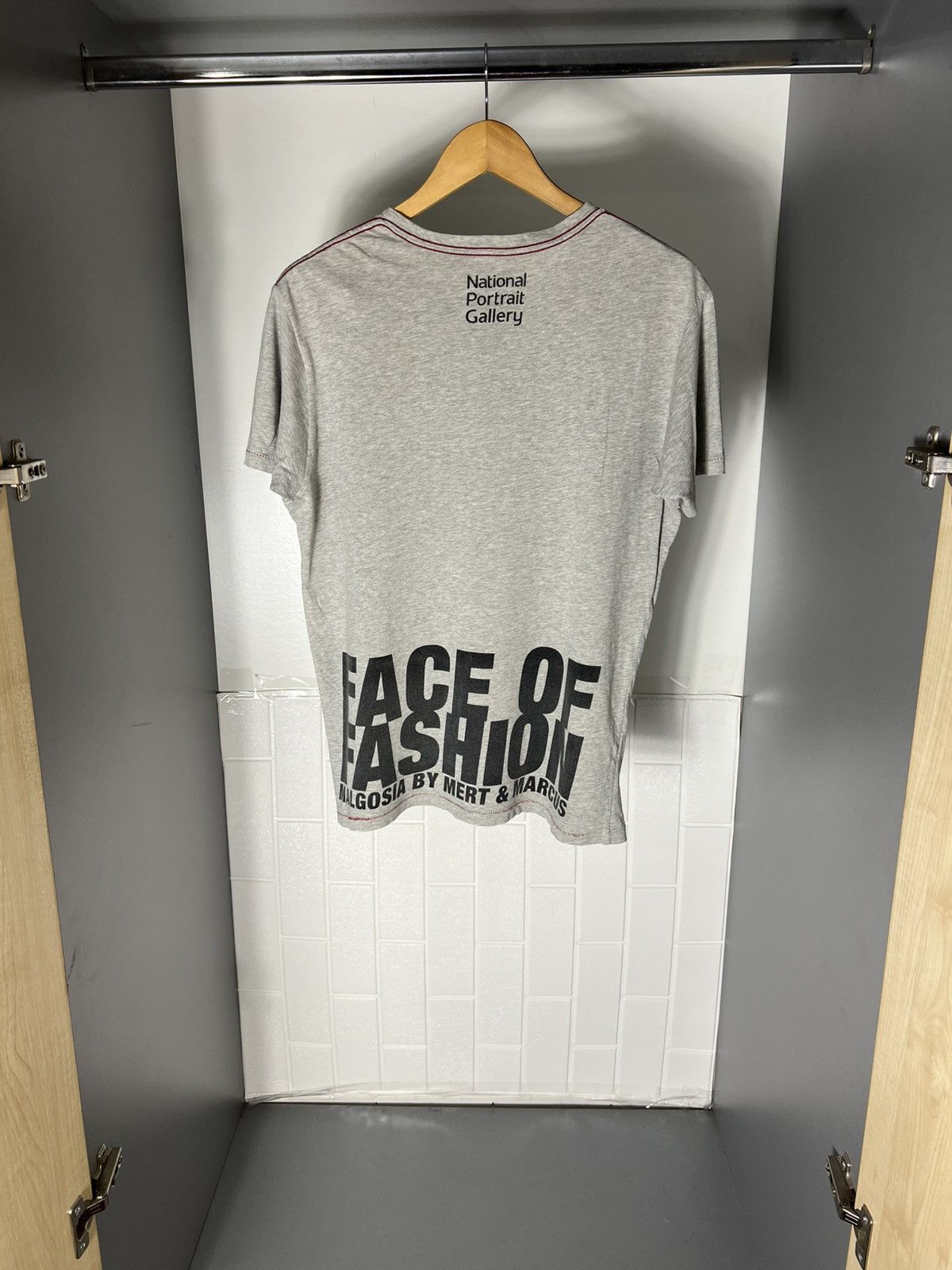 Gap VINTAGE GAP RED MALGOSIA BY MERT & MARCUS DESIGNER T-SHIRT Size US S / EU 44-46 / 1 - 12 Thumbnail