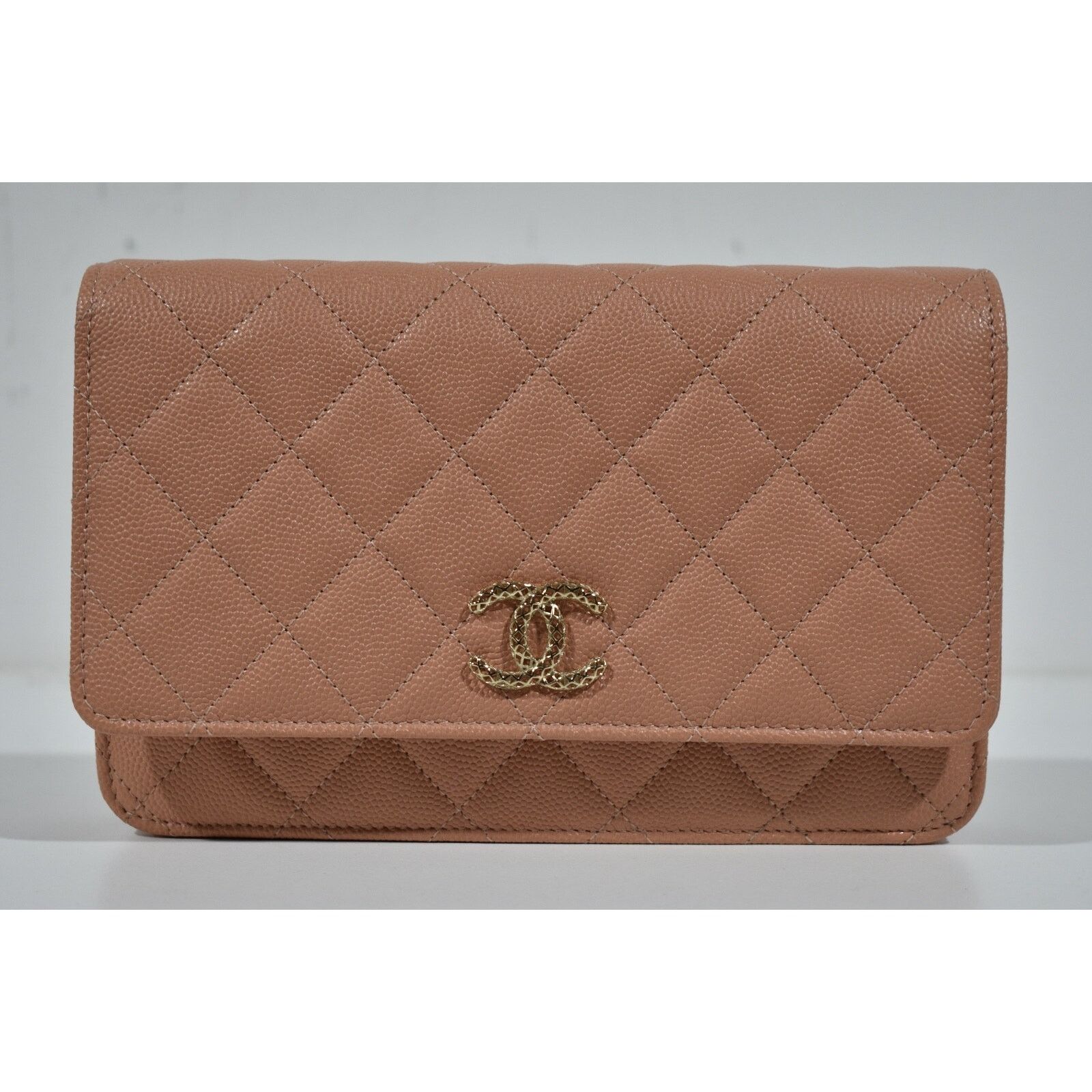 Chanel Chanel Wallet Chain WOC Gold CC Logo Shoulder Crossbody Bag Size ONE SIZE - 4 Thumbnail