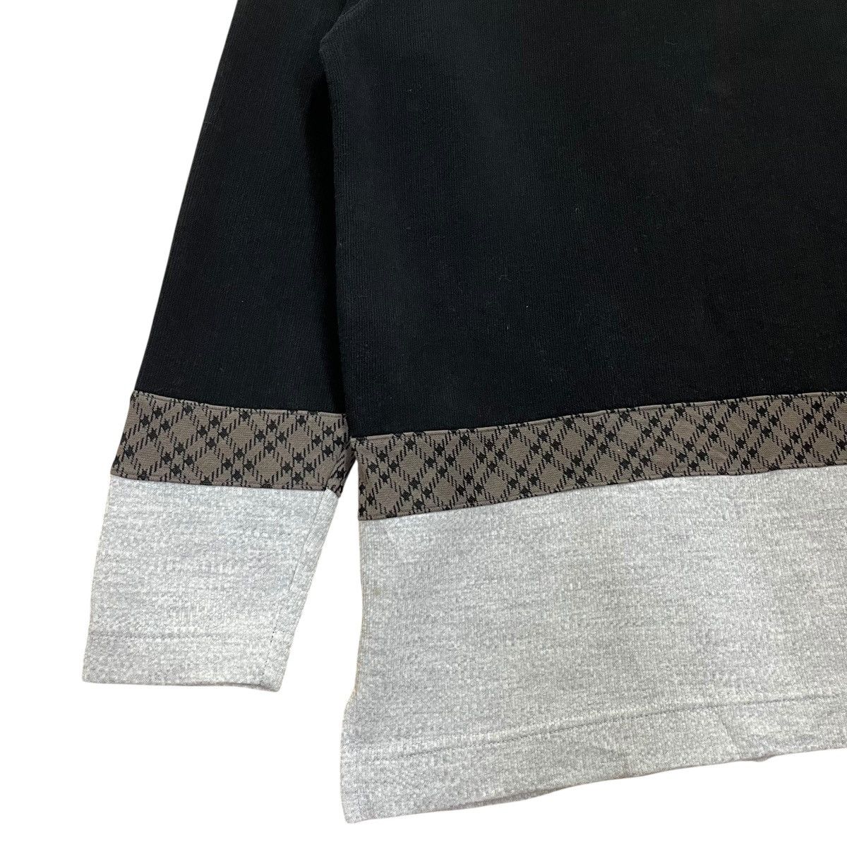 Japanese Brand Vintage Courreges Centre Logo Crewneck Sweatshirt Size US M / EU 48-50 / 2 - 7 Thumbnail