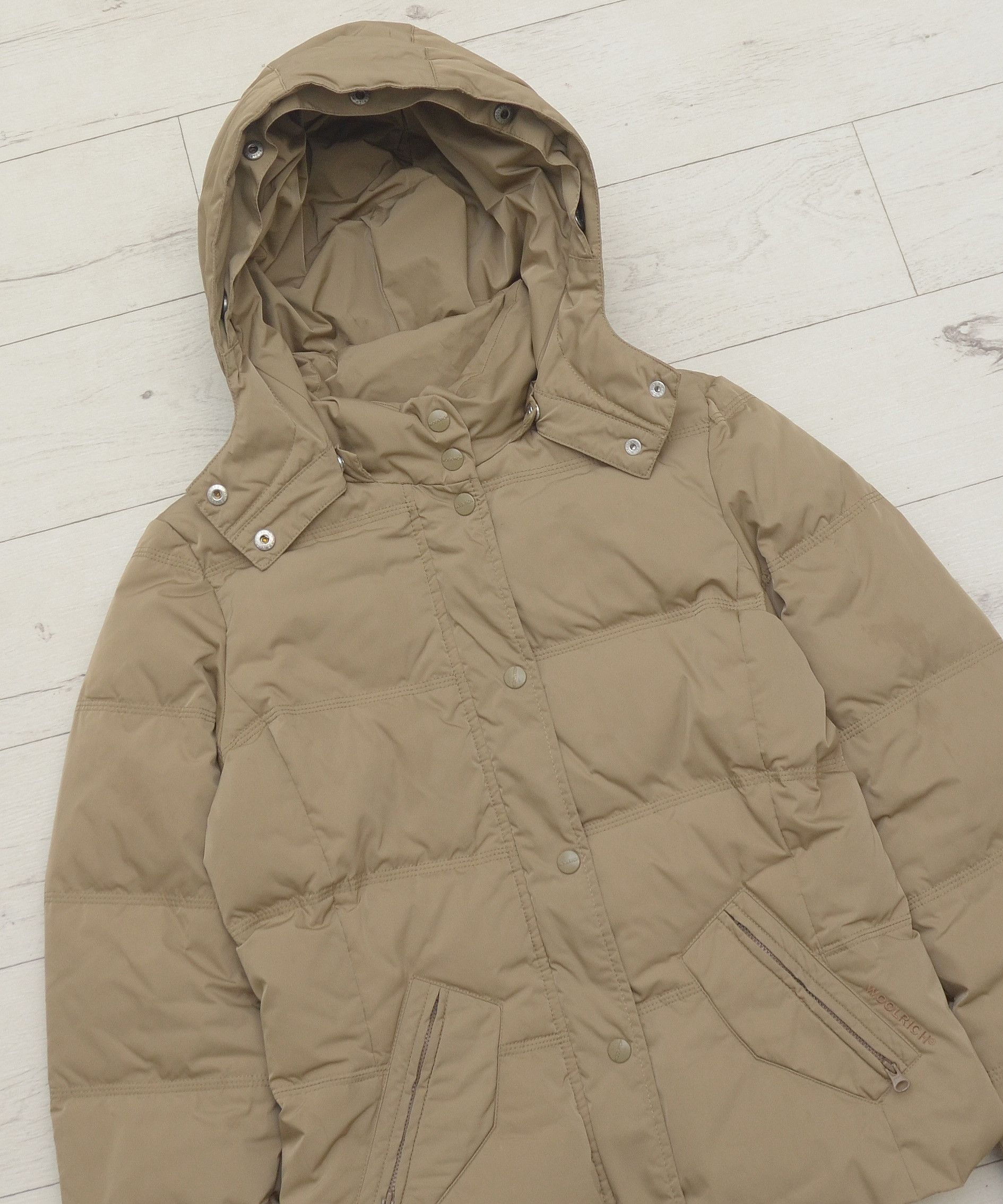 Woolrich Woolen Mills Woolrich Down womens Bomber Jacket With Hood sz M Size S / US 4 / IT 40 - 2 Thumbnail