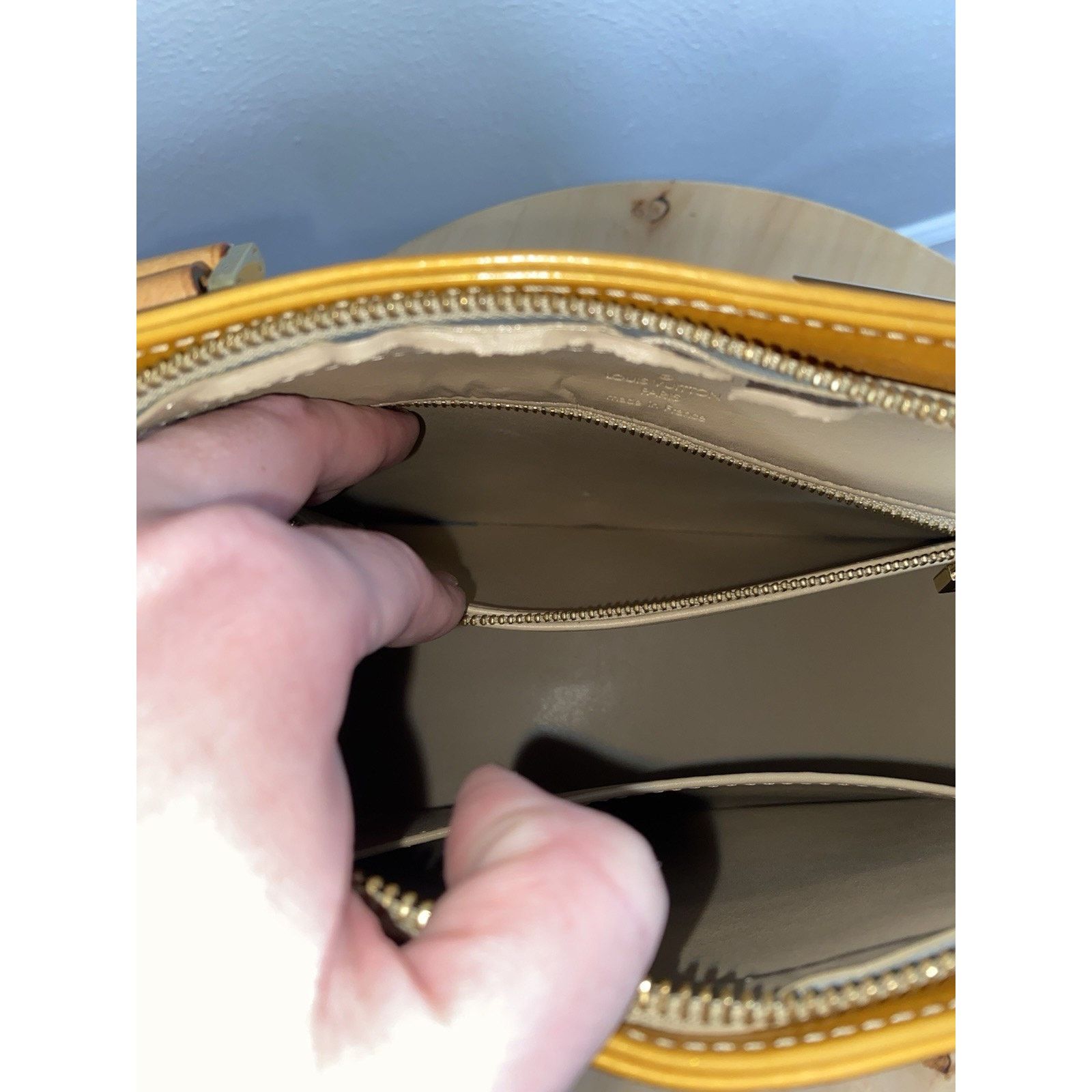 Louis Vuitton Louis Vuitton Houston Top Handle Bag Yellow Leather Size ONE SIZE - 8 Thumbnail