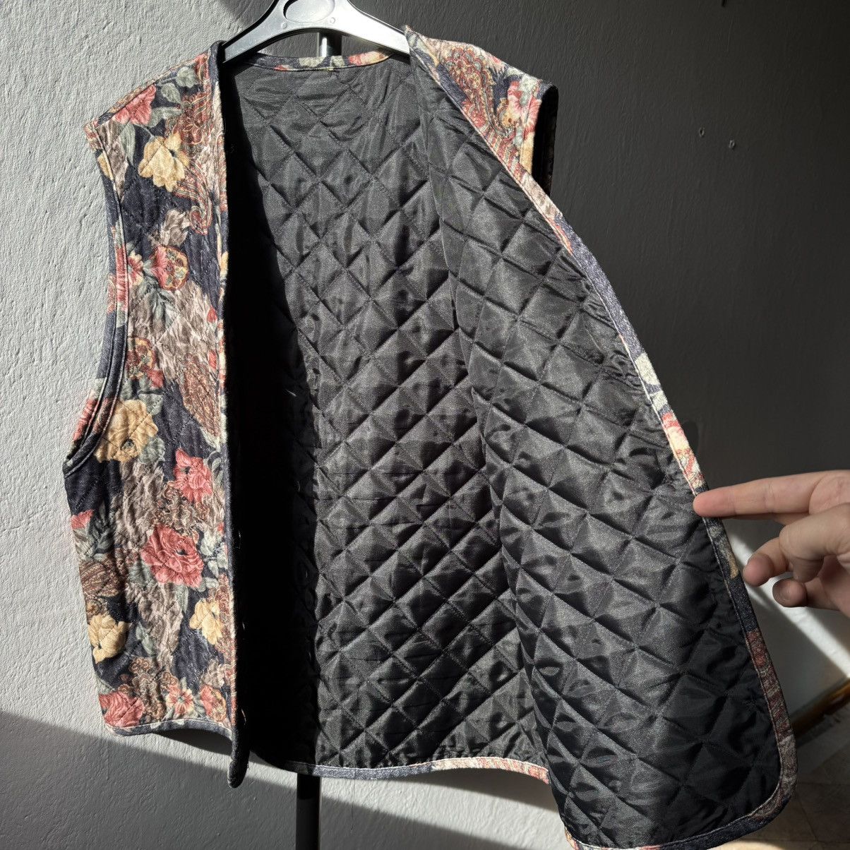 Acne Studios × Aime Leon Dore × Japanese Brand Vintage Quilted Vest Flowers Print ALD ACNE STUDIOS STYLE Size US L / EU 52-54 / 3 - 11 Thumbnail