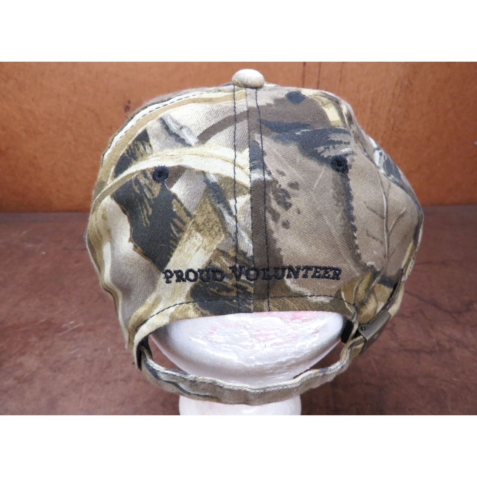 Logo 7 VTG Ducks Unlimited DU Logo Camo Hunting Proud Volunteer Flag trucker cap hat Size ONE SIZE - 4 Thumbnail