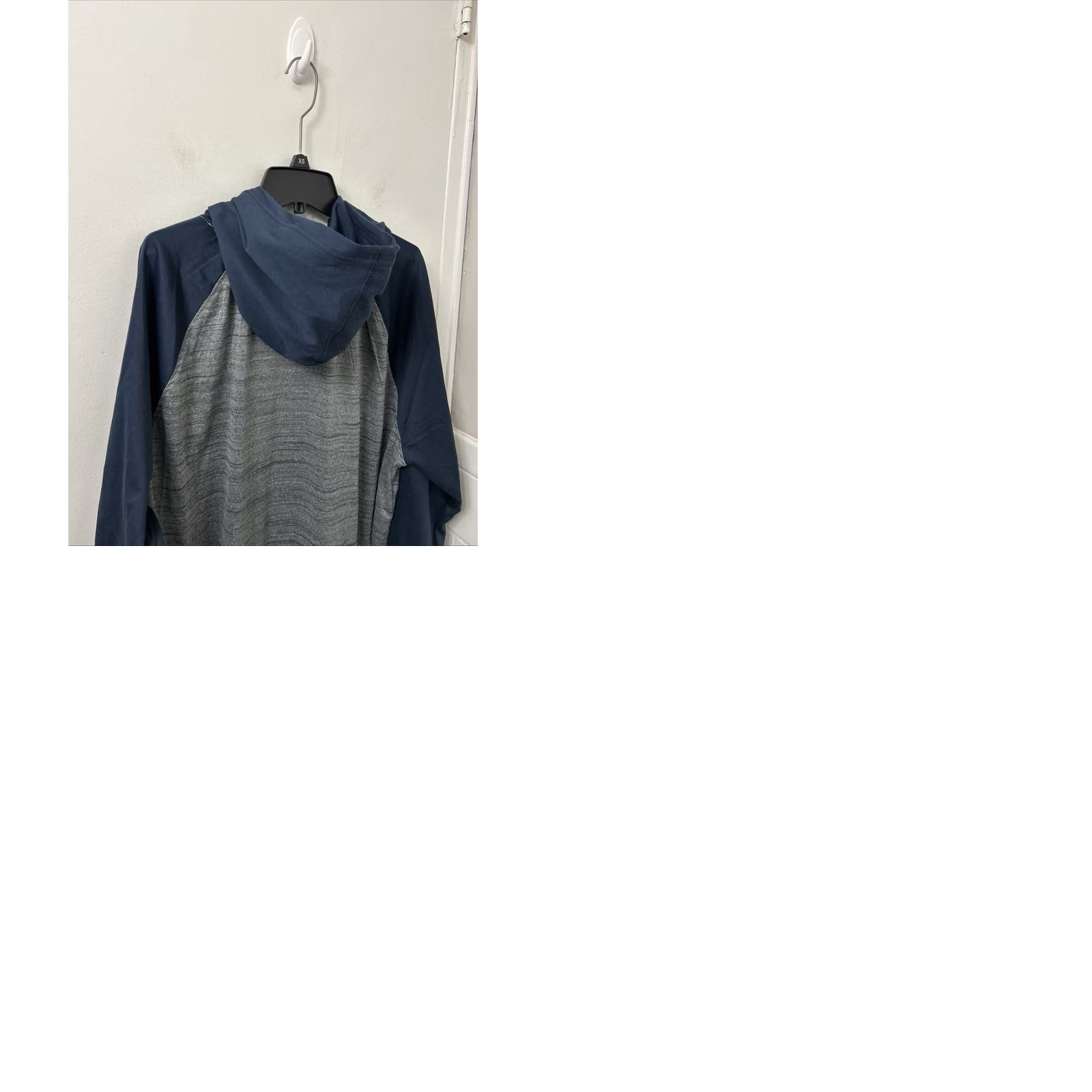 NFL VINTAGE NFL Team Apparel Hooded Shirt Mens L Blue New England Patriots Hoodie L/S NWT Size US L / EU 52-54 / 3 - 9 Thumbnail