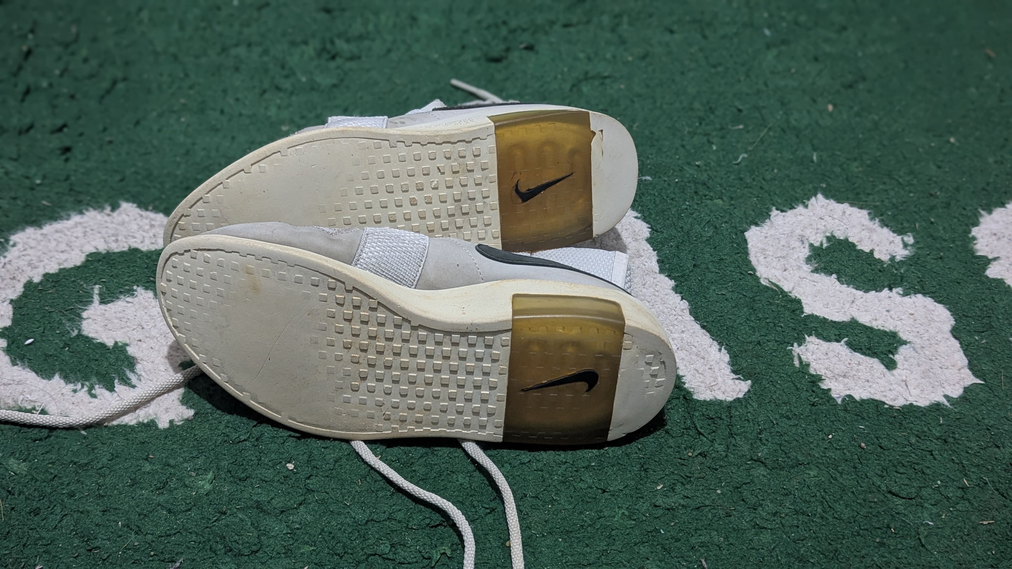Fear of God × Nike Nike x Fear of God Raid Light Bone Size US 7 / EU 40 - 6 Thumbnail