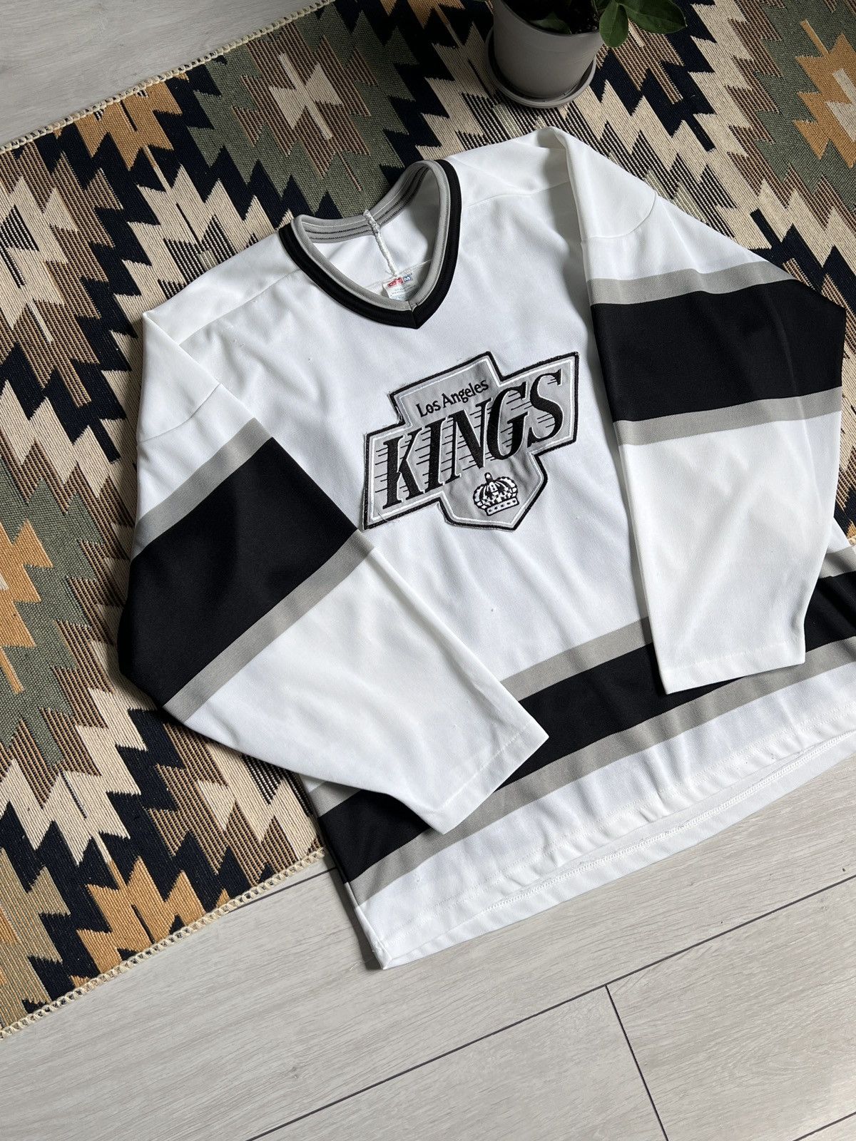 NHL Vintage Sean Hill Los Angeles Kings Jersey Size US L / EU 52-54 / 3 - 5 Thumbnail