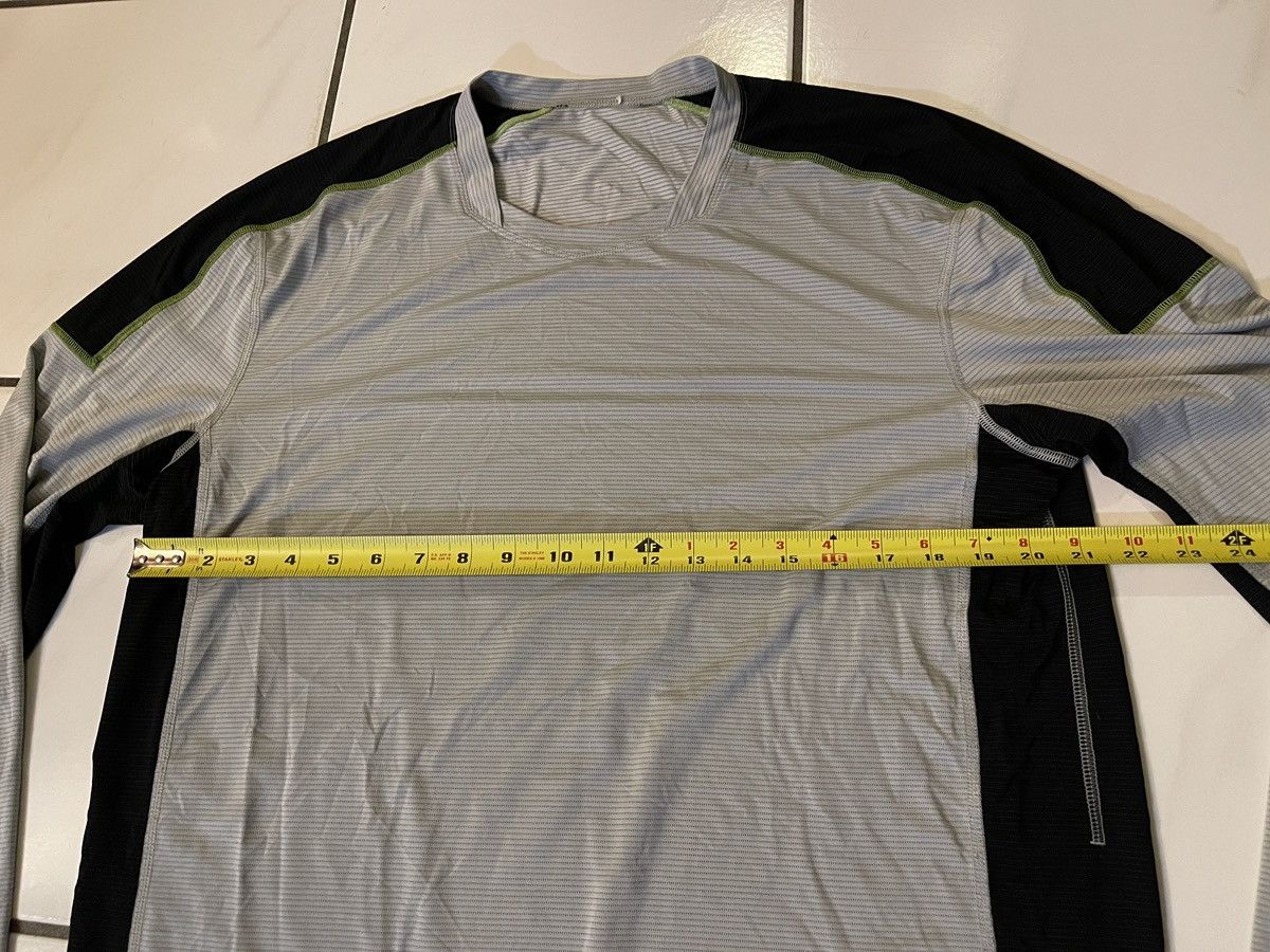 Lululemon Lululemon Mens Gray Long Sleeve T Shirt Size Large Size US L / EU 52-54 / 3 - 3 Thumbnail