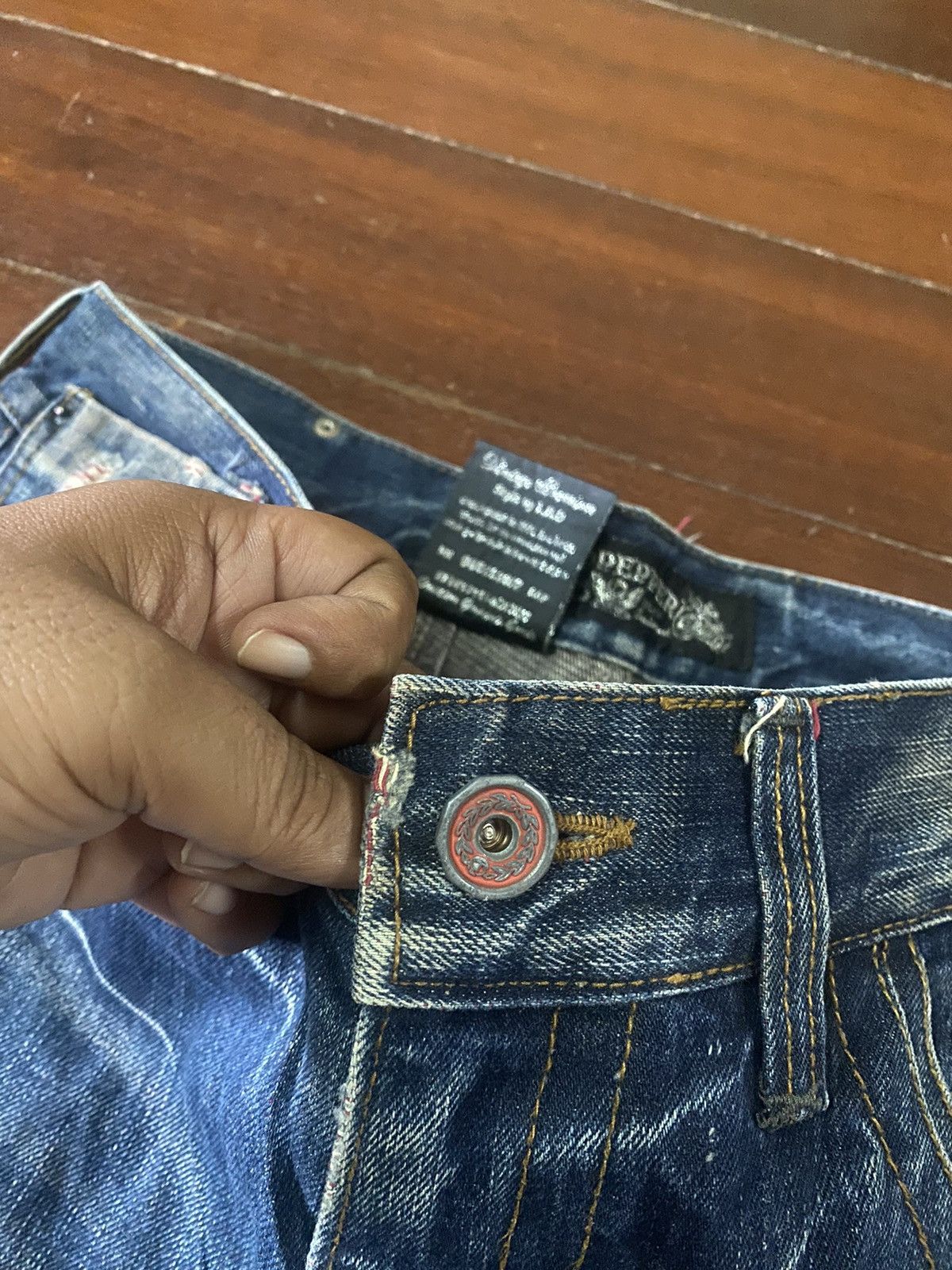 Hysteric Glamour RED PEPER EMBROIDERY SPEEL OUT LOGO STUDDE BUTTON ZIPPER Size US 37 - 12 Thumbnail