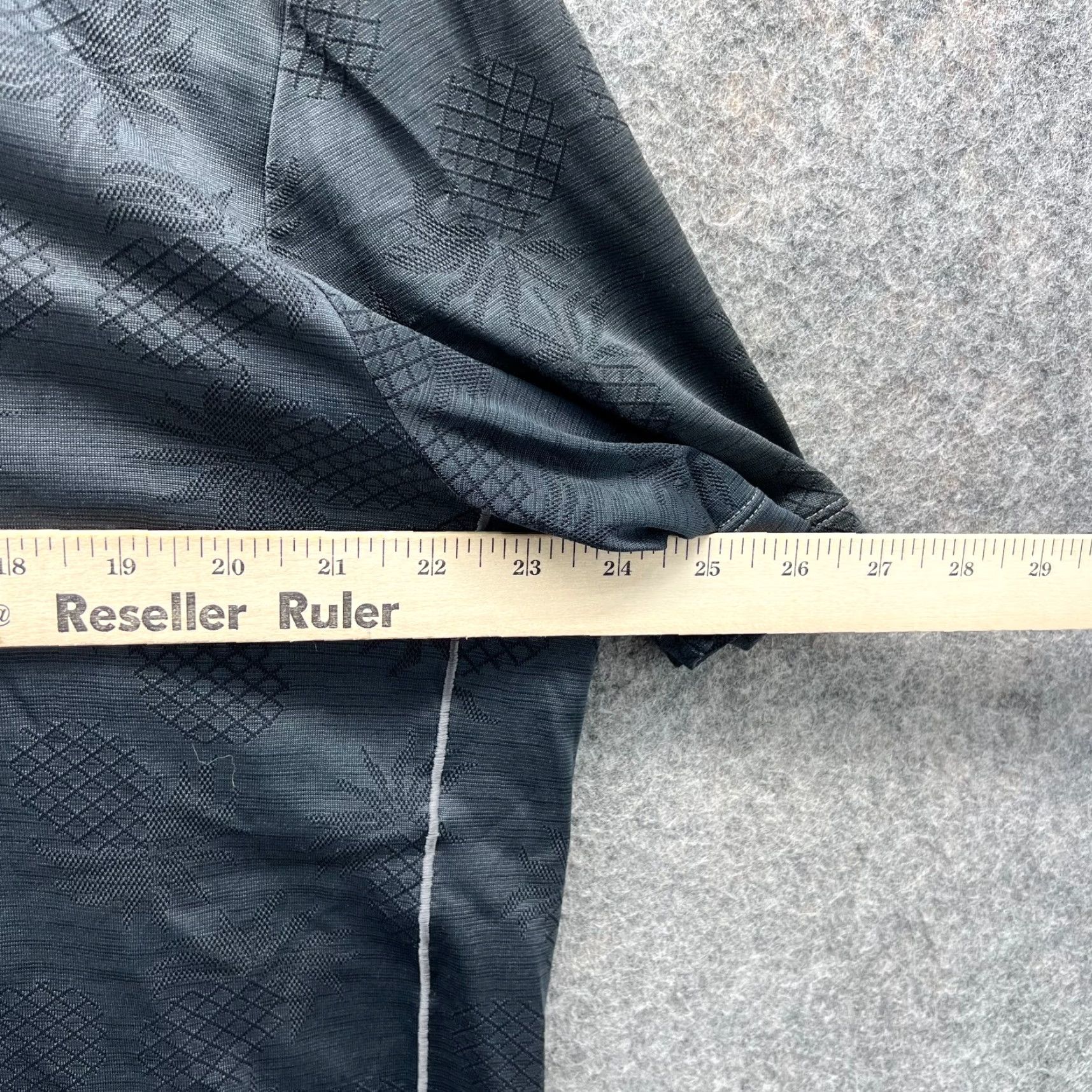 Tommy Bahama Tommy Bahama Polo Shirt Men Large Gray Island Zone AOP Polo Shirt Casual Short Sleeve 48 Chest White/Gray Pineapple Logo Preppy Size US L / EU 52-54 / 3 - 4 Thumbnail