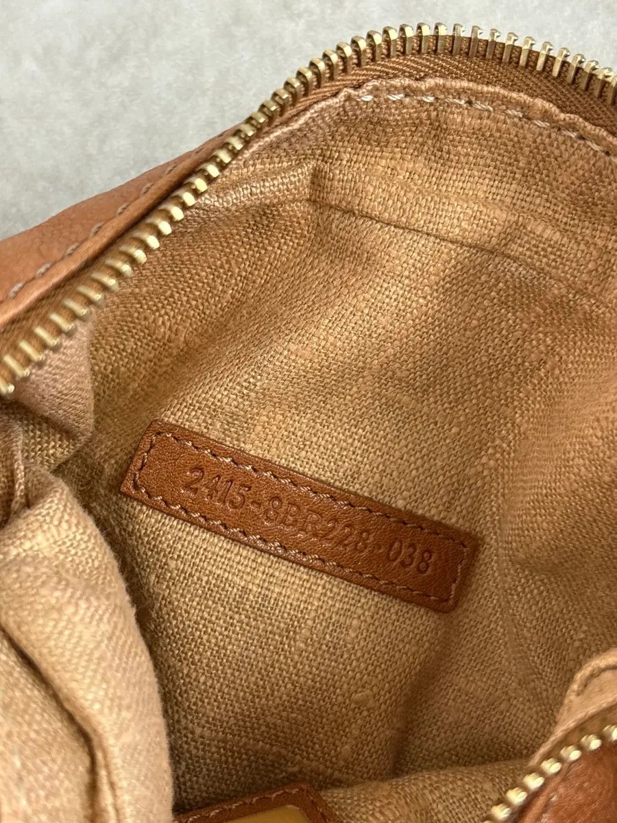 Fendi 2000s Fendi Brown Leather Scalloped Detail Shoulder Bag Size ONE SIZE - 9 Thumbnail
