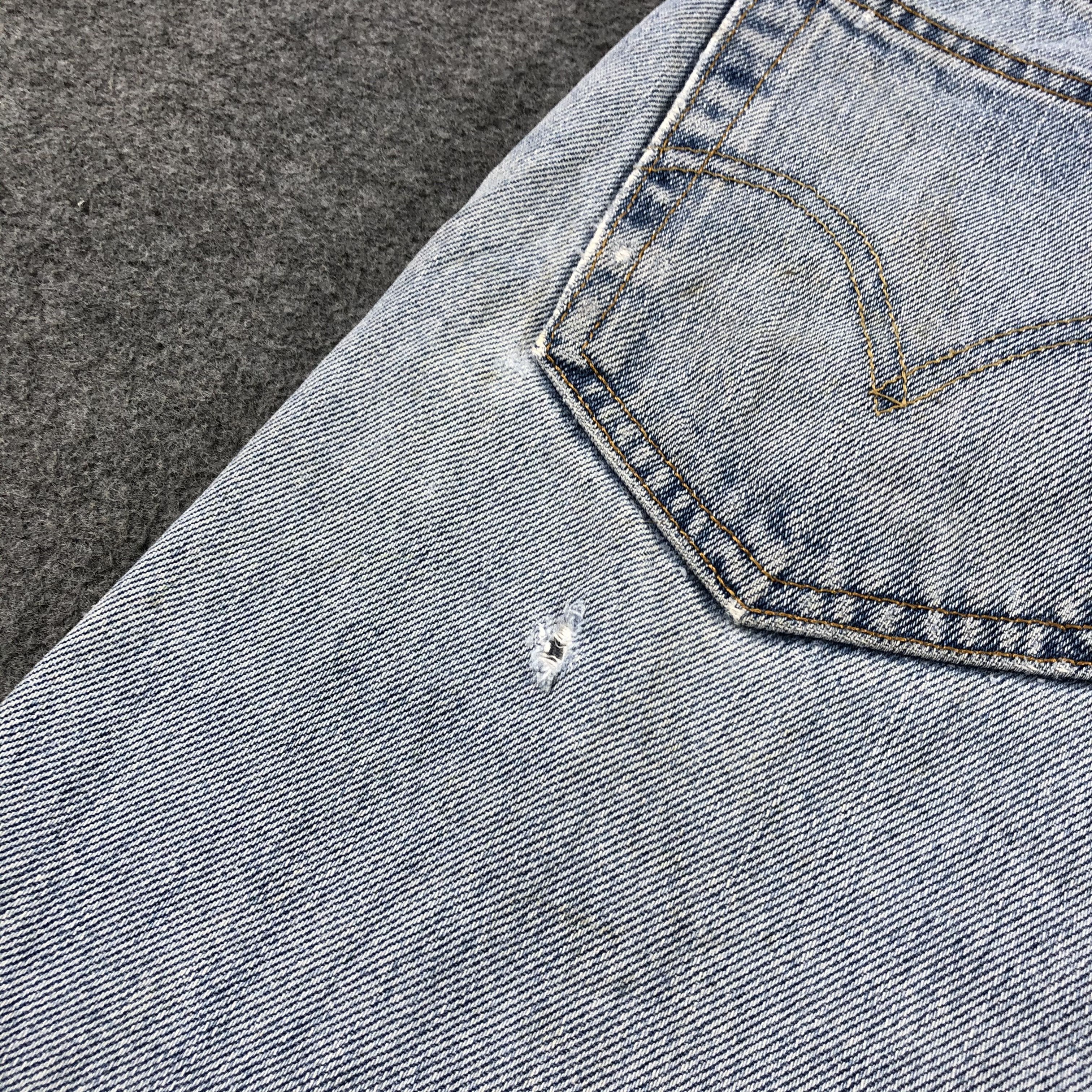 Levi's Vintage Blue Wash Levis 501 Jeans-J2324 Size US 35 - 7 Thumbnail