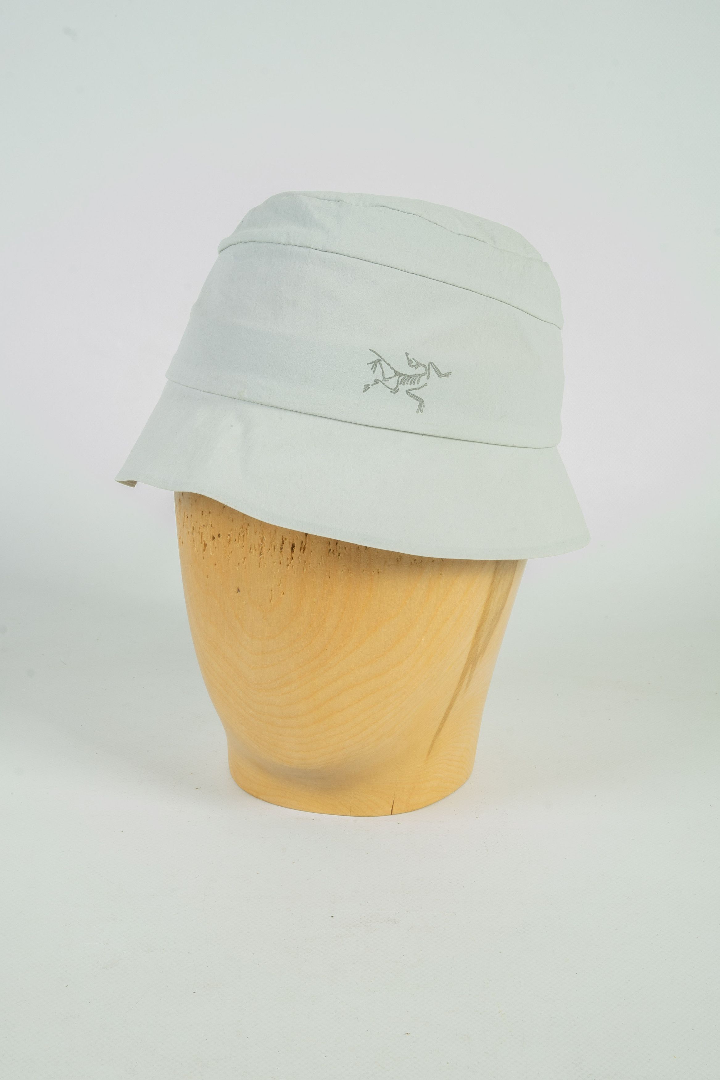 image of Arcteryx Arc’Teryx Sinsolo Bucket Hat Size S - M in Grey, Men's