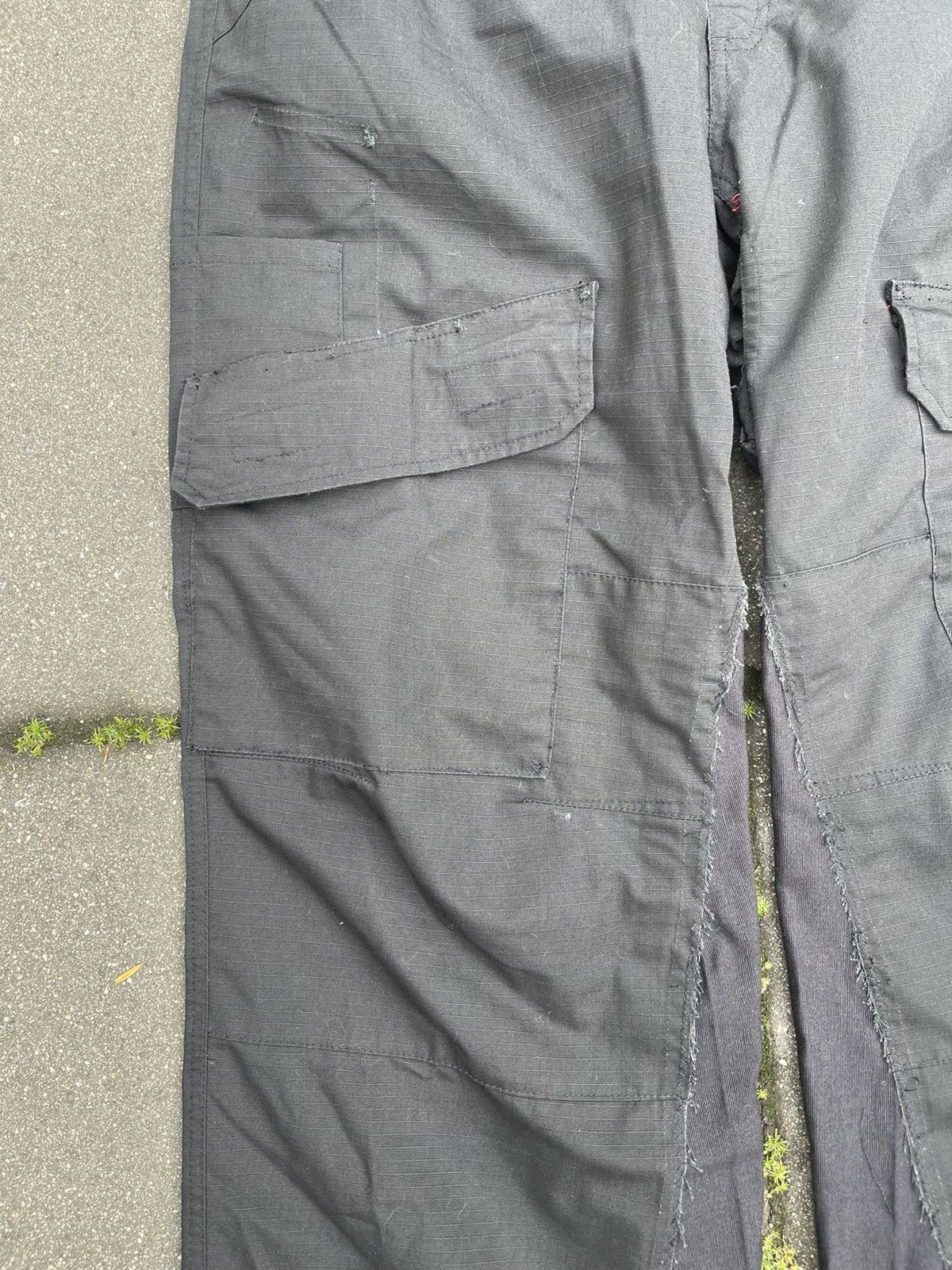 Vintage Baggy rip stop double knee 10 pocket cargo pants balenciaga Size US 36 / EU 52 - 2 Thumbnail