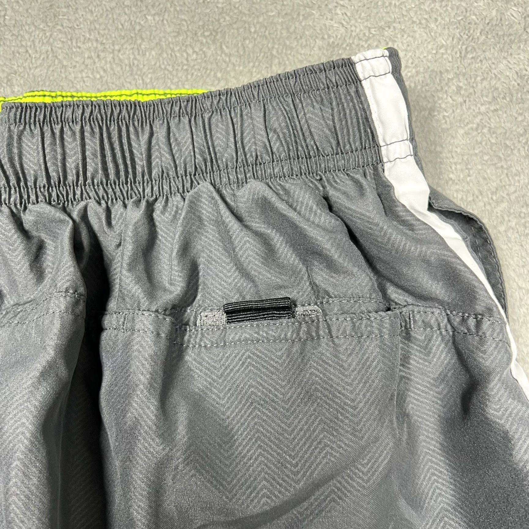 Nike Nike Swim Trunks Mens XL Dark Gray Board Shorts Pockets 6.5" Inseam Green Swoosh Size US 36 / EU 52 - 7 Thumbnail