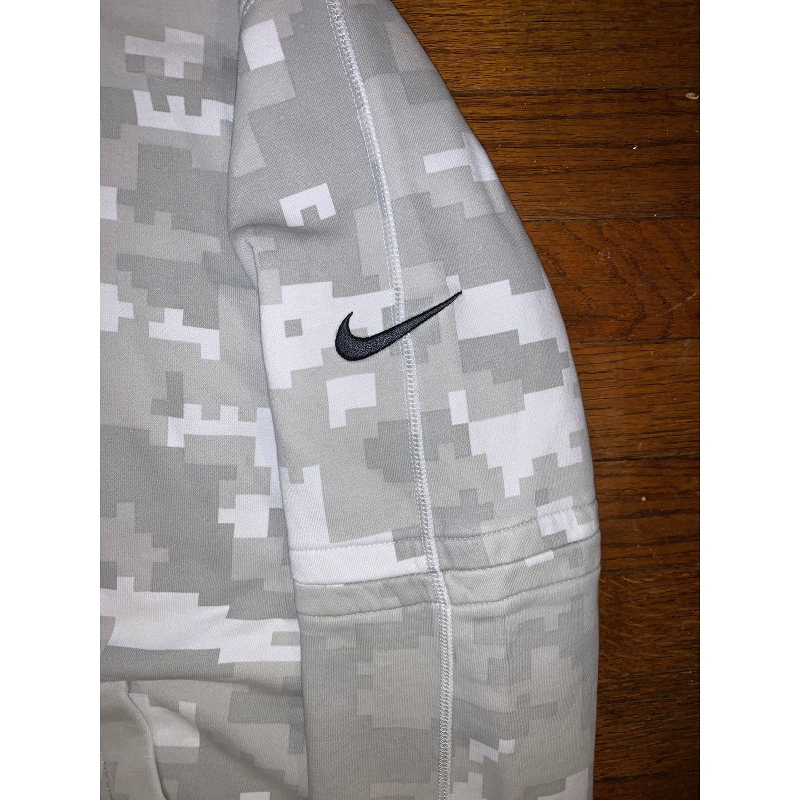 Nike NY Giants Nike Salute To Service Camo Shirt Large Size US L / EU 52-54 / 3 - 3 Thumbnail