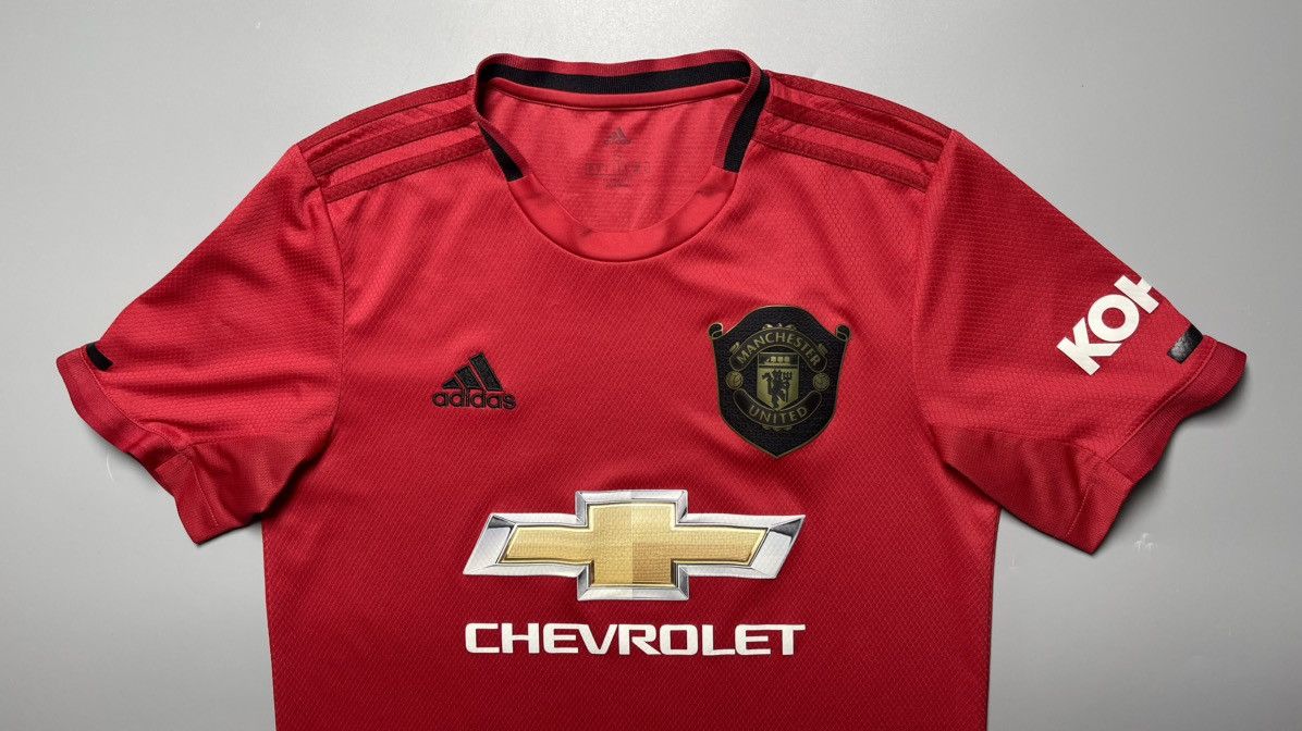 Adidas MAN UNITED ADIDAS 2019/2020 SOCCER HOME JERSEY #18 FERNANDES Size US S / EU 44-46 / 1 - 3 Thumbnail