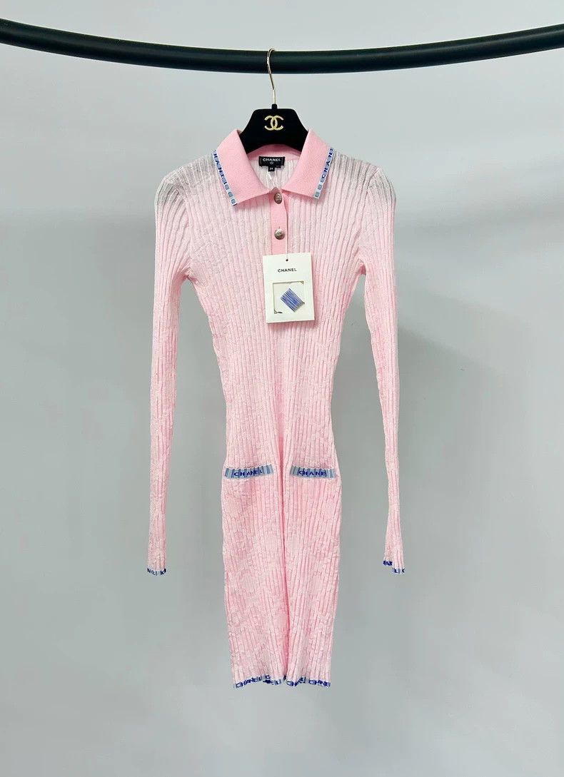 Chanel Chanel 24S pink knitted dress Size XXS / US 00 / IT 34 - 1 Thumbnail