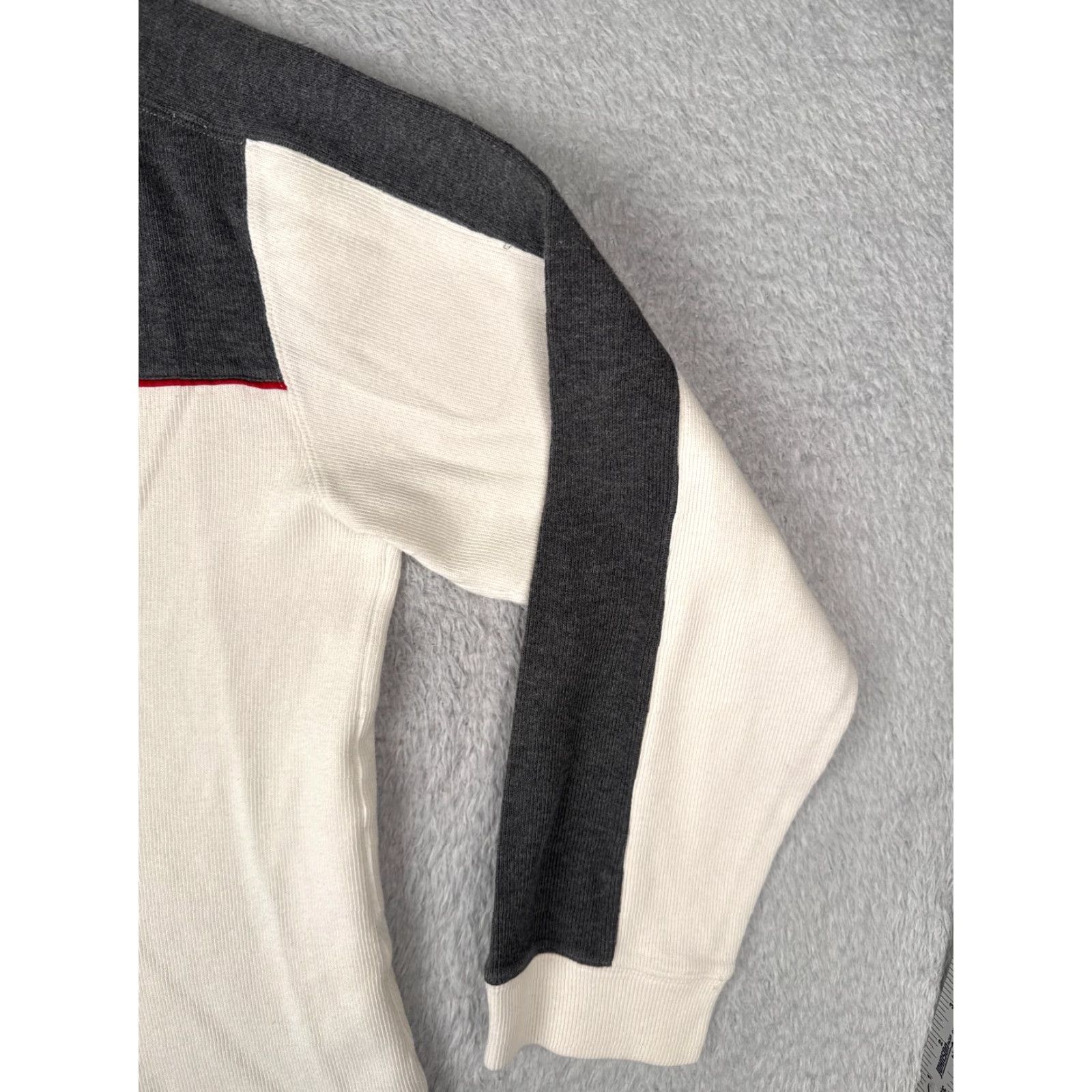 Tommy Hilfiger Tommy Hilfiger Shirt Adult 2XL White Knit Long Sleeve V-Neck Cotton Logo Shirt Men's 2XLT-Shirt White Size US XXL / EU 58 / 5 - 2 Thumbnail
