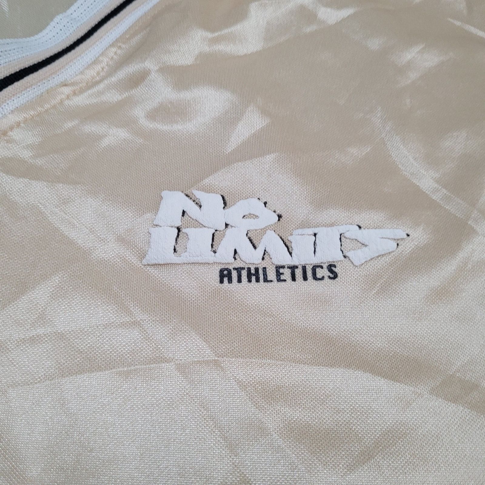 Vintage VTG 90s No Limits Shiny Satin Jersey Large Boxy Fit Baggy Size US L / EU 52-54 / 3 - 3 Thumbnail