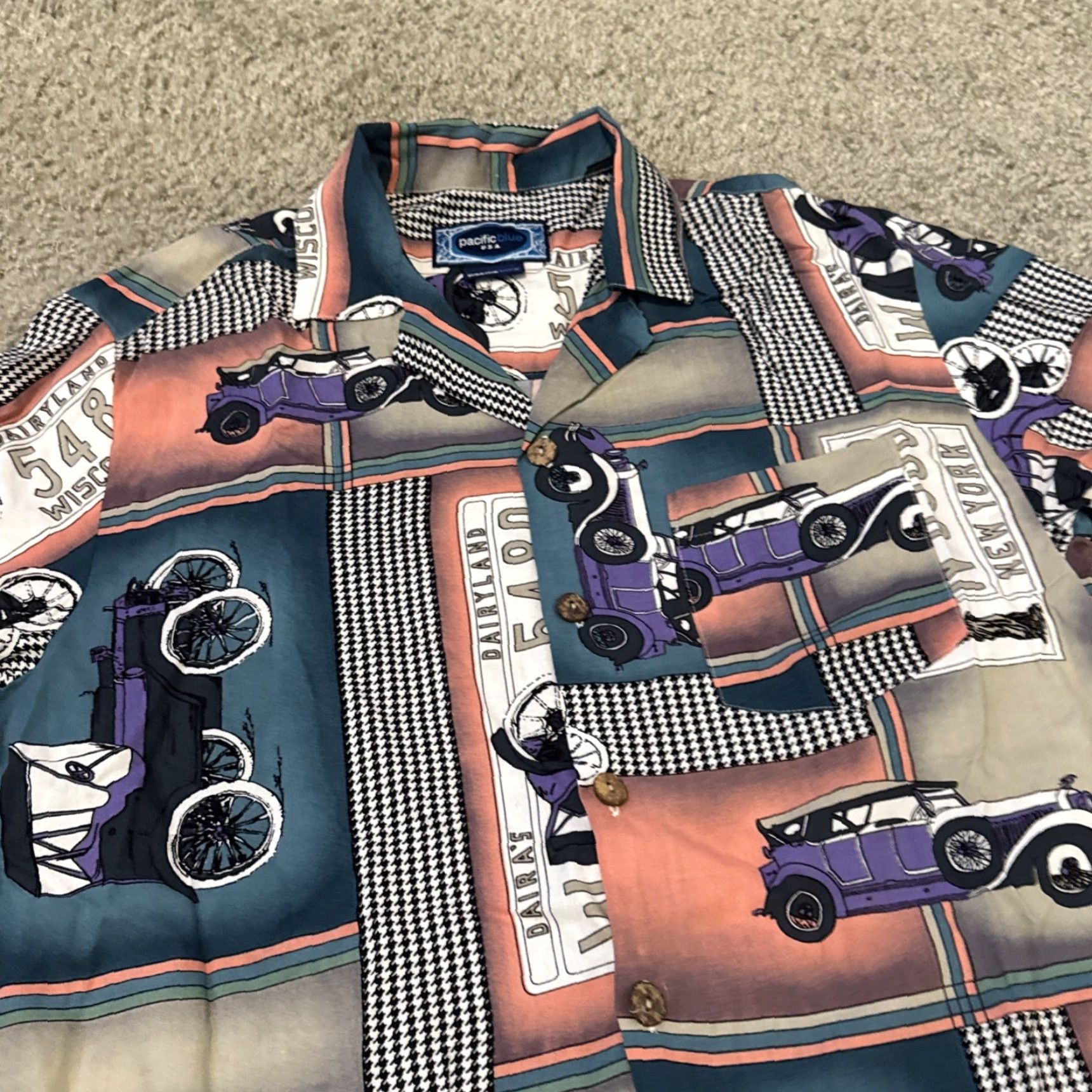 Vintage VINTAGE Pacific Blue USA Button-Up Hawaiian Shirt Car Print M Mens Short Sleeve Blue Size US M / EU 48-50 / 2 - 3 Thumbnail