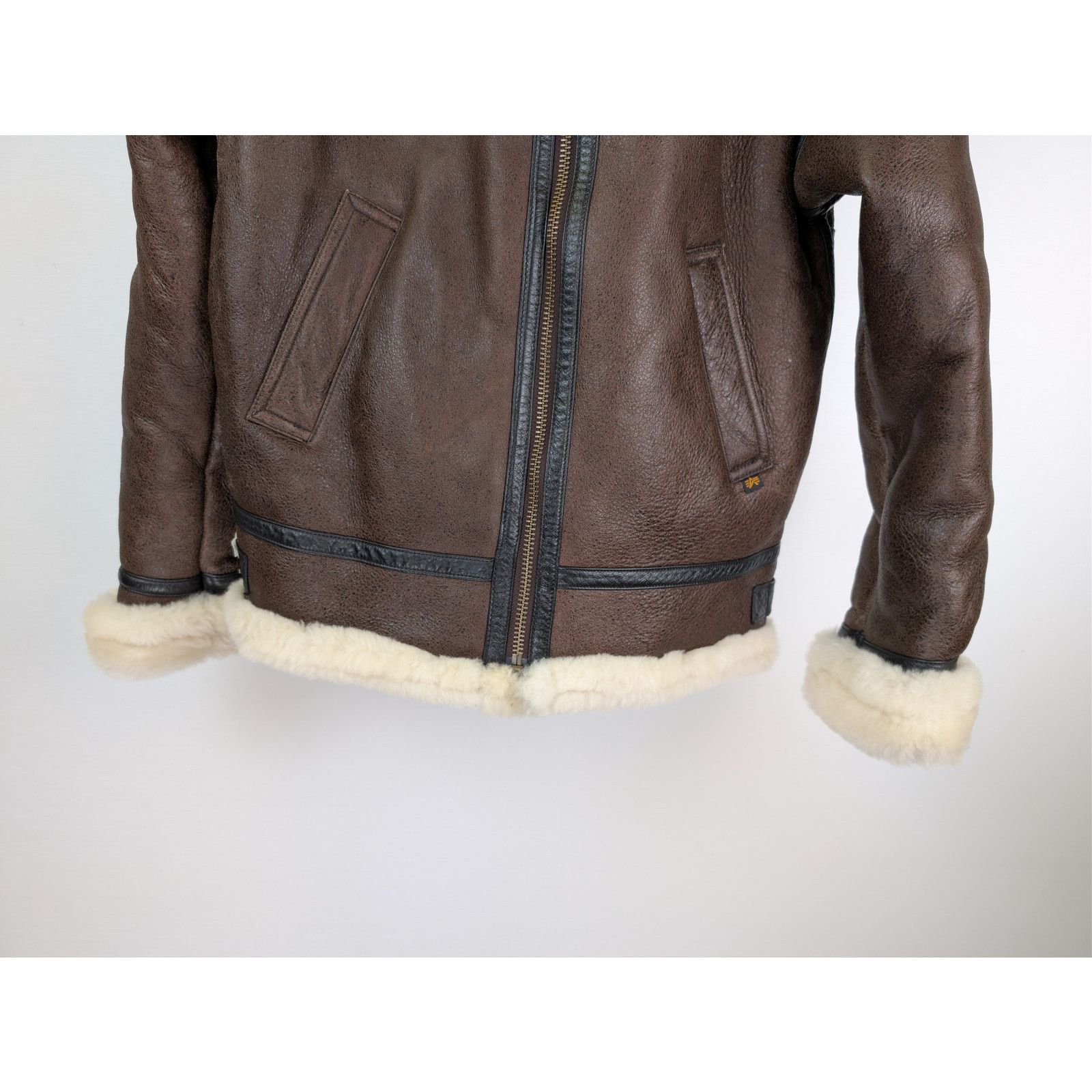 Alpha Industries o1rshd1 CC20 B-3 Sherpa leather bomber jacket in Dark Brown Size US M / EU 48-50 / 2 - 4 Thumbnail