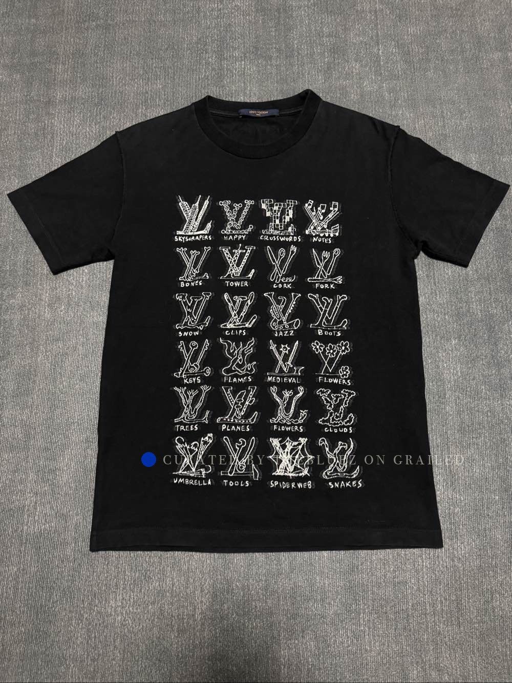 Louis Vuitton Graphic Logo Black T-Shirt in Size S Size US S / EU 44-46 / 1 - 1 Thumbnail