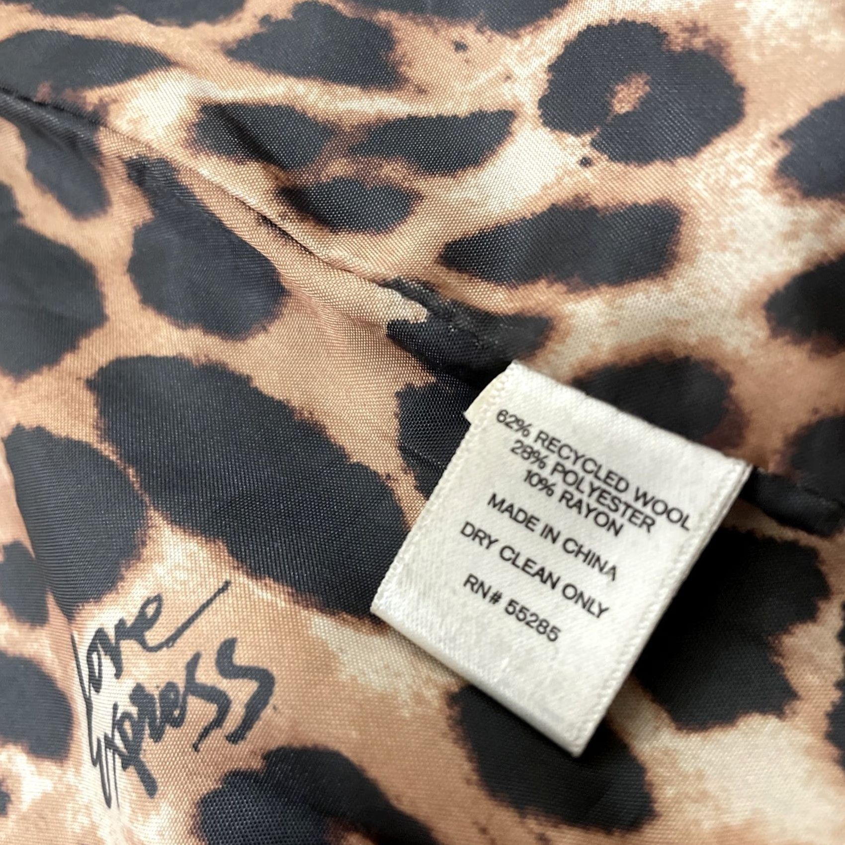 Express VINTAGE Express Wool Trench Peacoat Women S Black 10 Button Leopard Cheetah Lined Heavy Overcoat w/o Belt Coat Women Black xs? Size S / US 4 / IT 40 - 7 Thumbnail