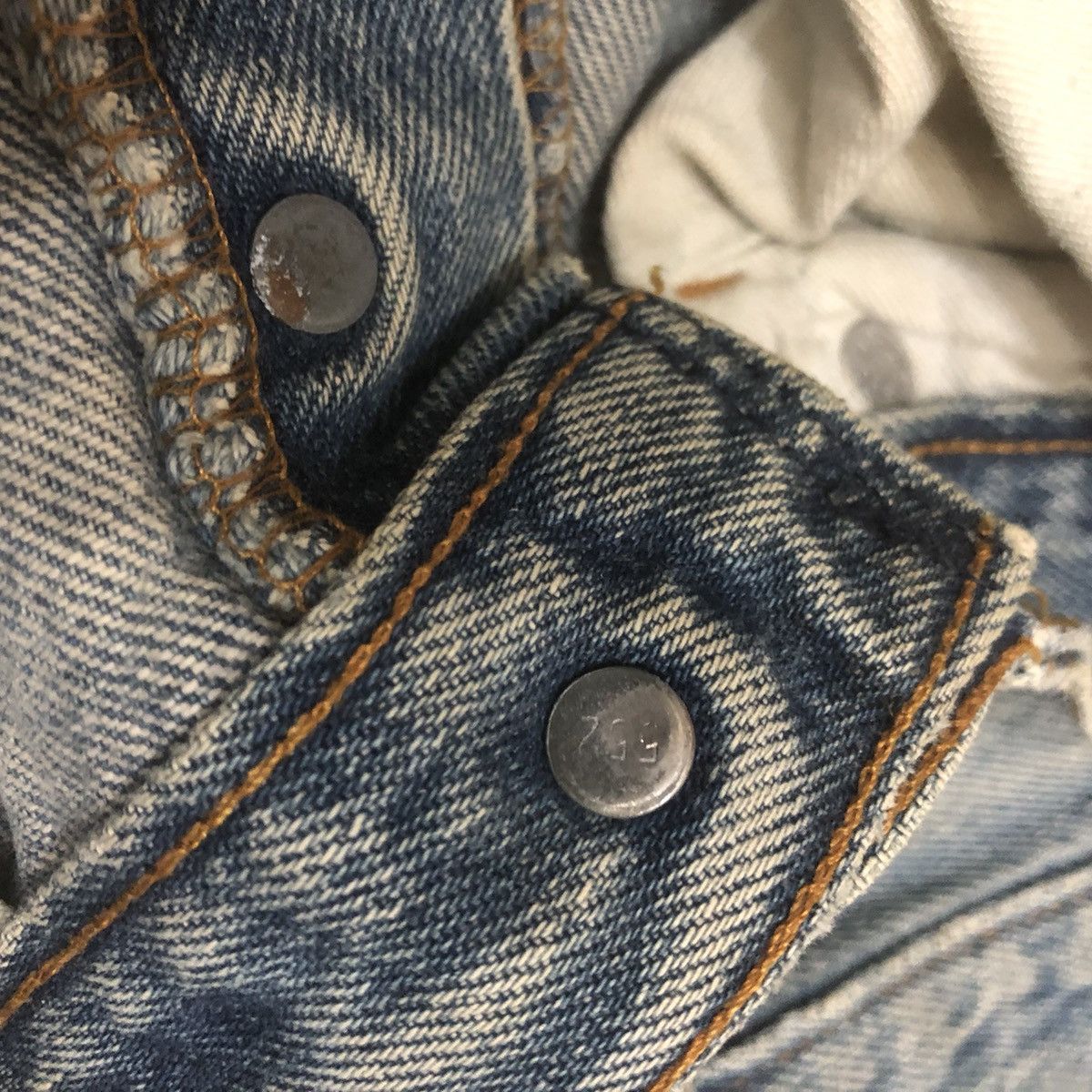 Levi's × Vintage 501 Button 552 Distress Denim Pants Size US 28 / EU 44 - 13 Thumbnail
